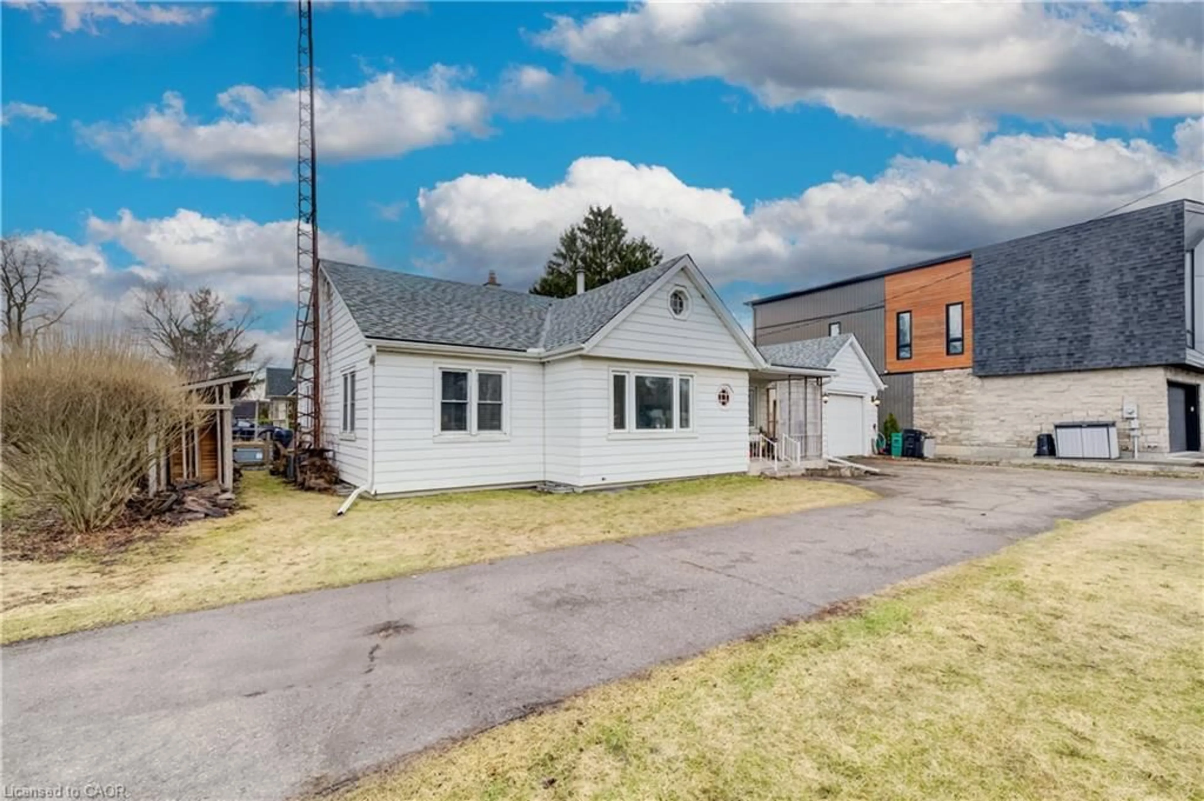 A pic from outside/outdoor area/front of a property/back of a property/a pic from drone, street for 1864 Coronation Blvd, Cambridge Ontario N3H 3S2