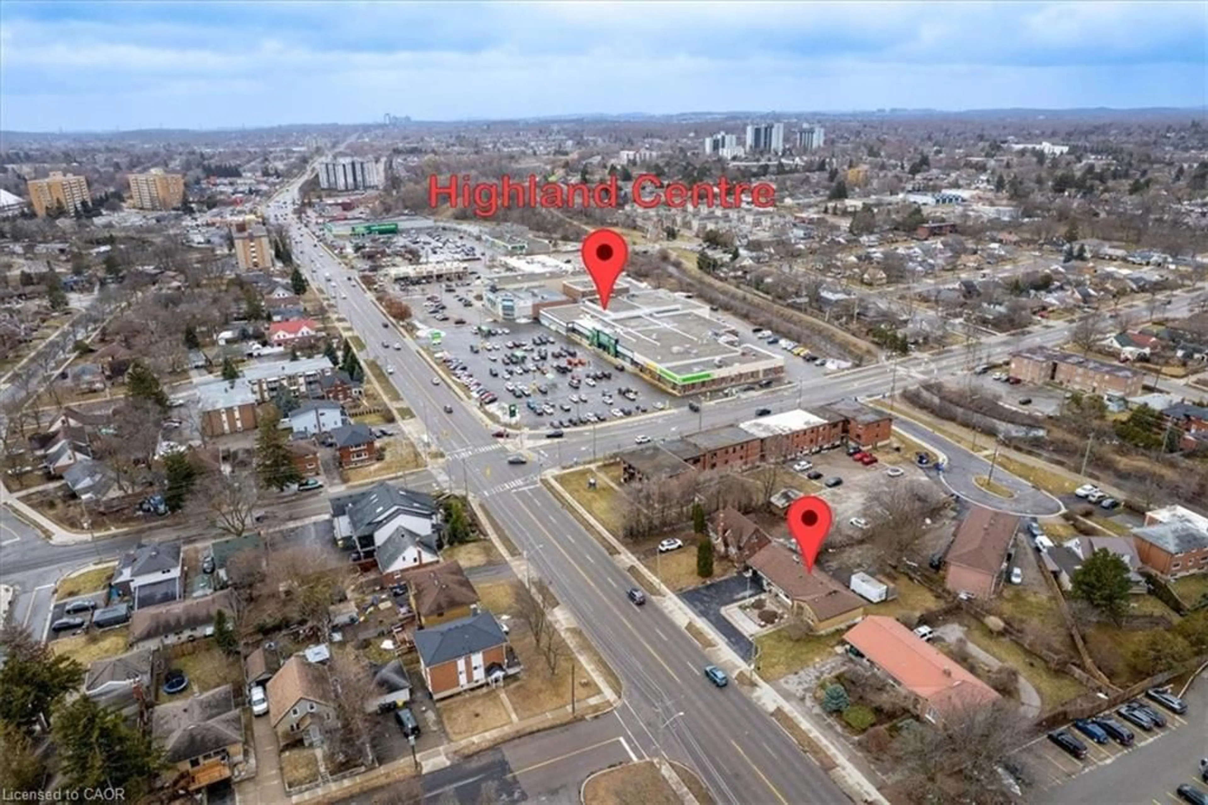 A pic from outside/outdoor area/front of a property/back of a property/a pic from drone, street for 230 Highland Rd, Kitchener Ontario N2M 3C2