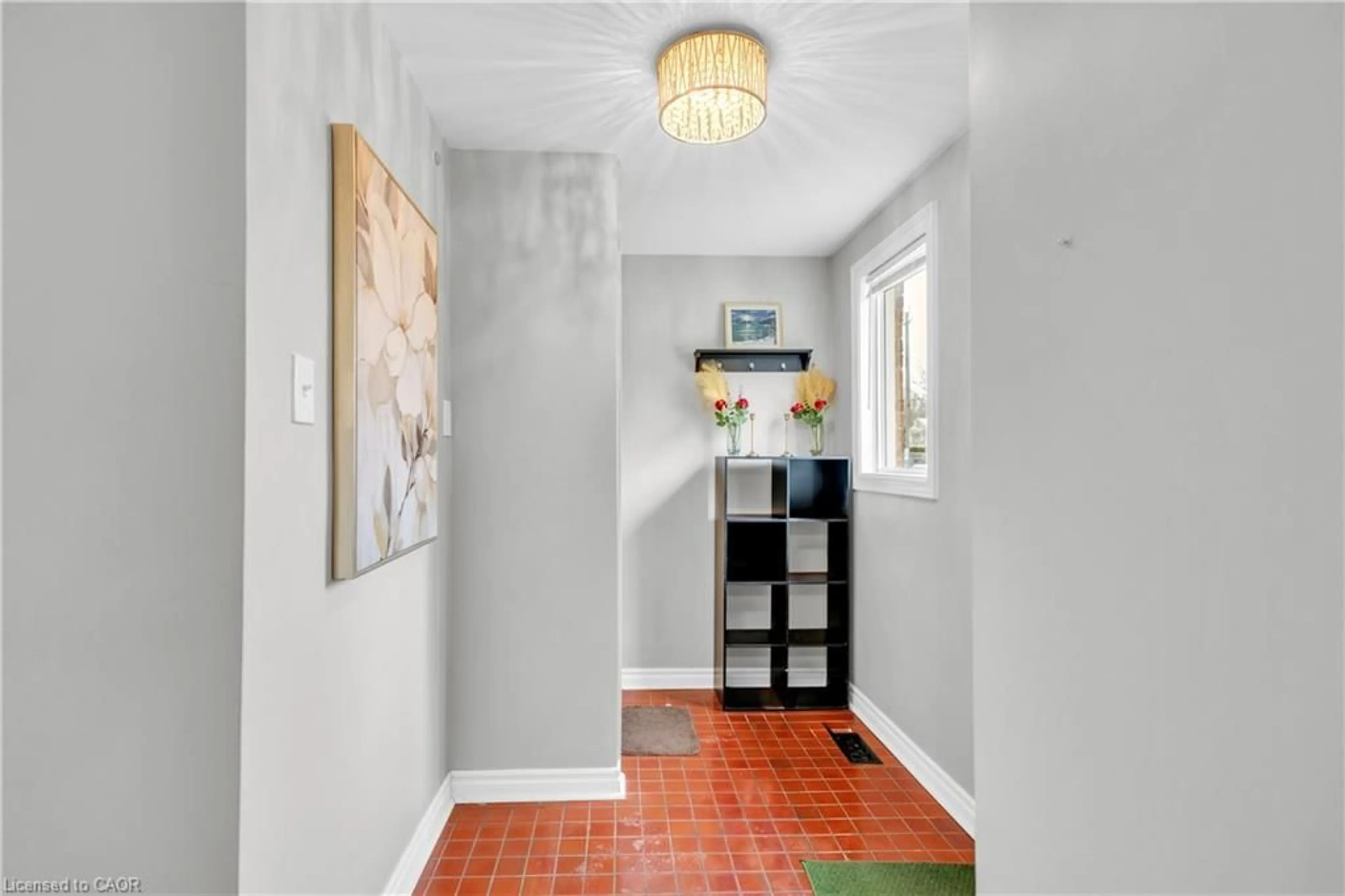 Indoor entryway for 120 Country Club Dr #73, Guelph Ontario N1E 3K7