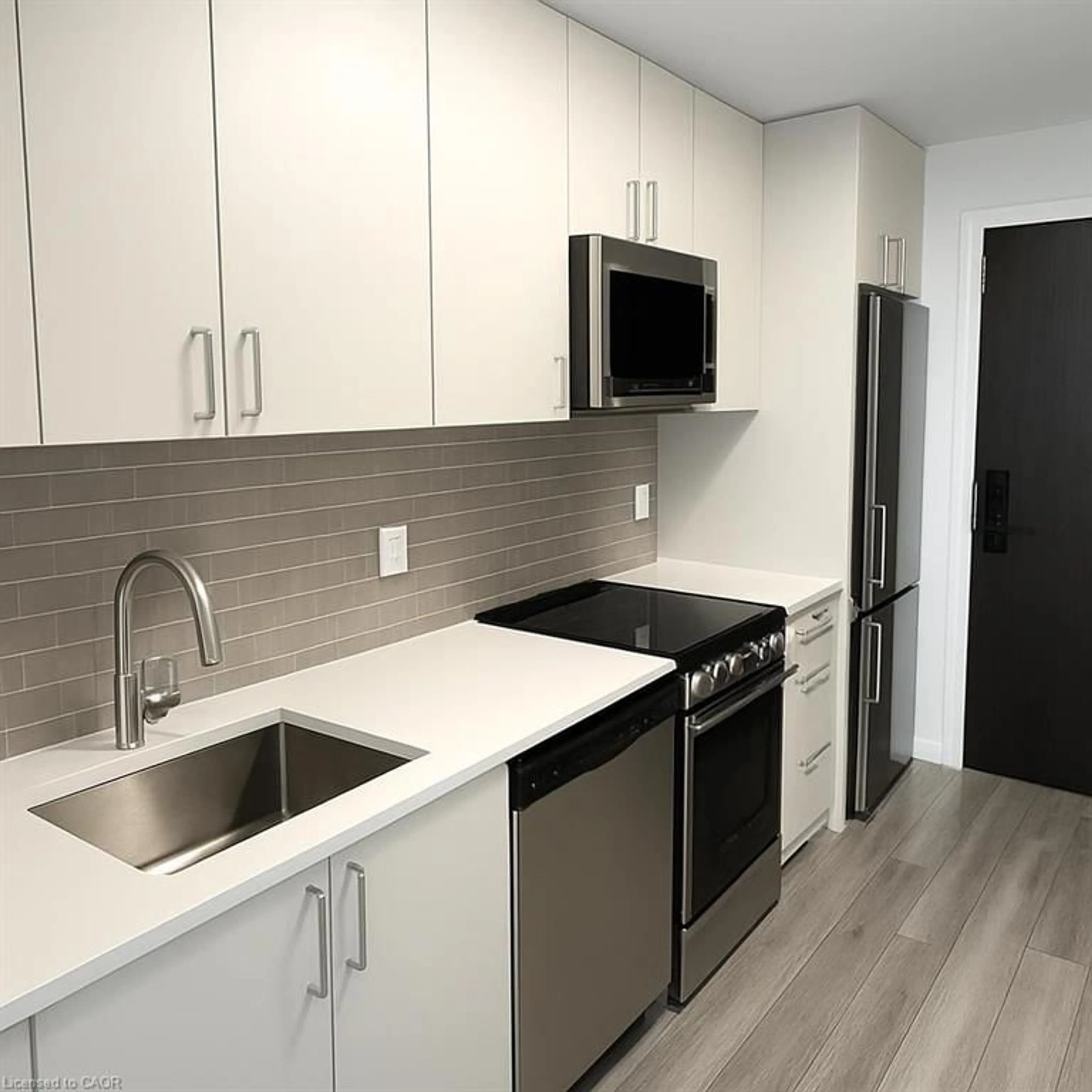 Standard kitchen, unknown for 1005 Dundas St #309, Oakville Ontario L6H 8C7