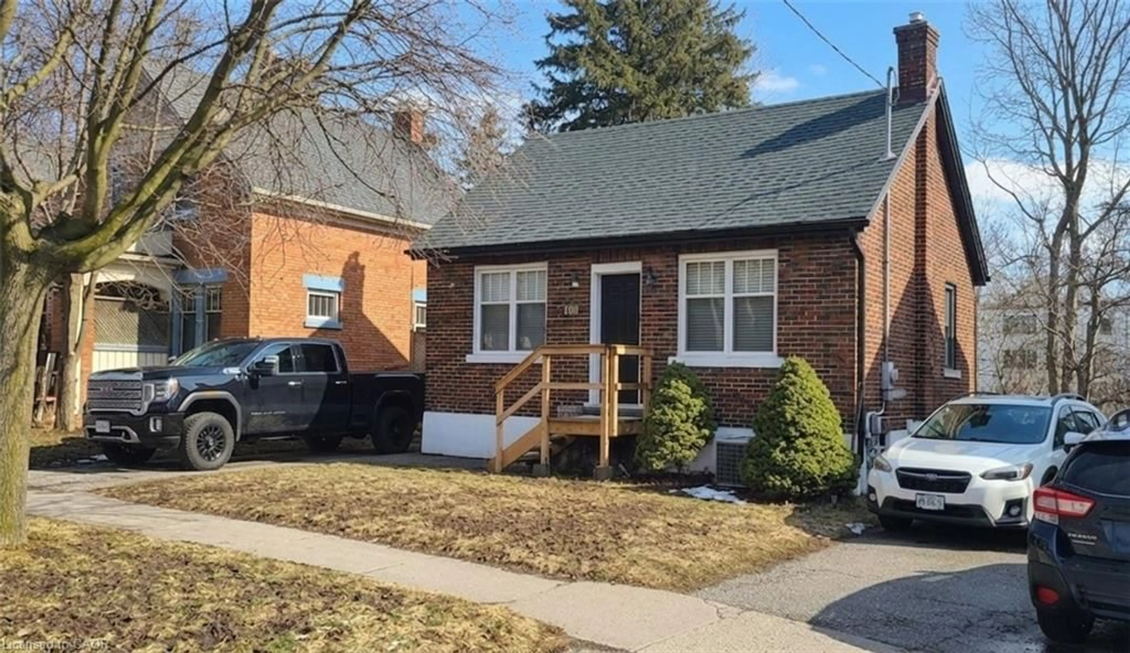 Home with brick exterior material, street for 601 York St, Kitchener Ontario N2G 1T9