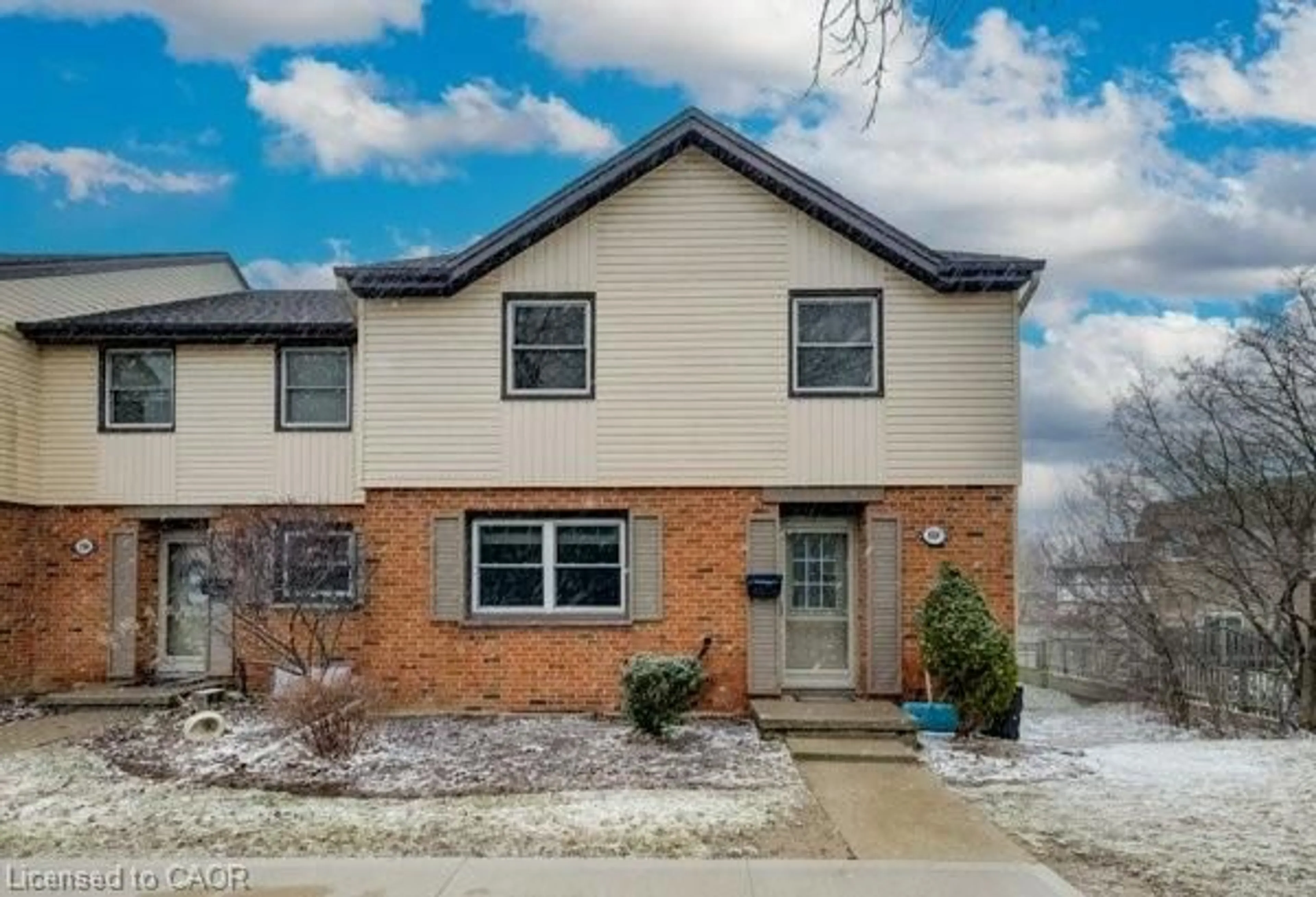 Home with brick exterior material, street for 88 Mcdougall Rd #F, Waterloo Ontario N2L 5C5