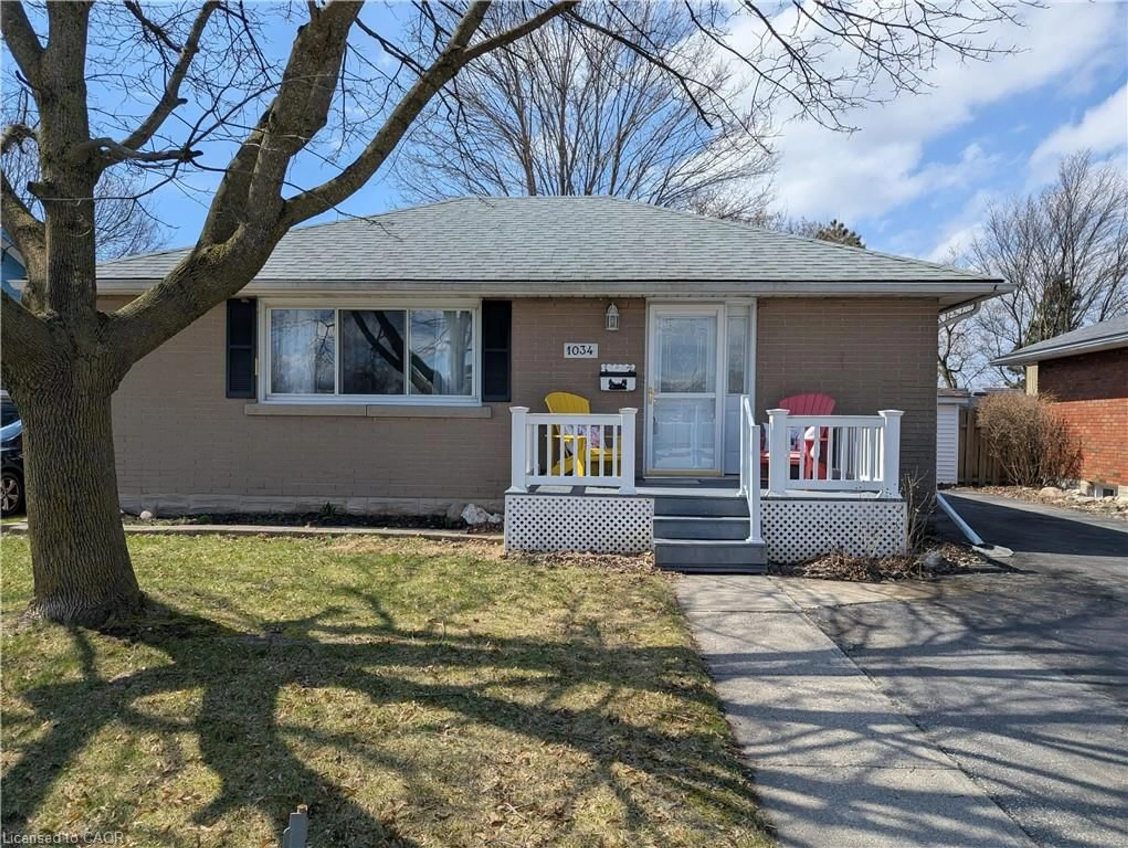 Home with vinyl exterior material, street for 1034 Winterhalt Ave, Cambridge Ontario N3H 4J9