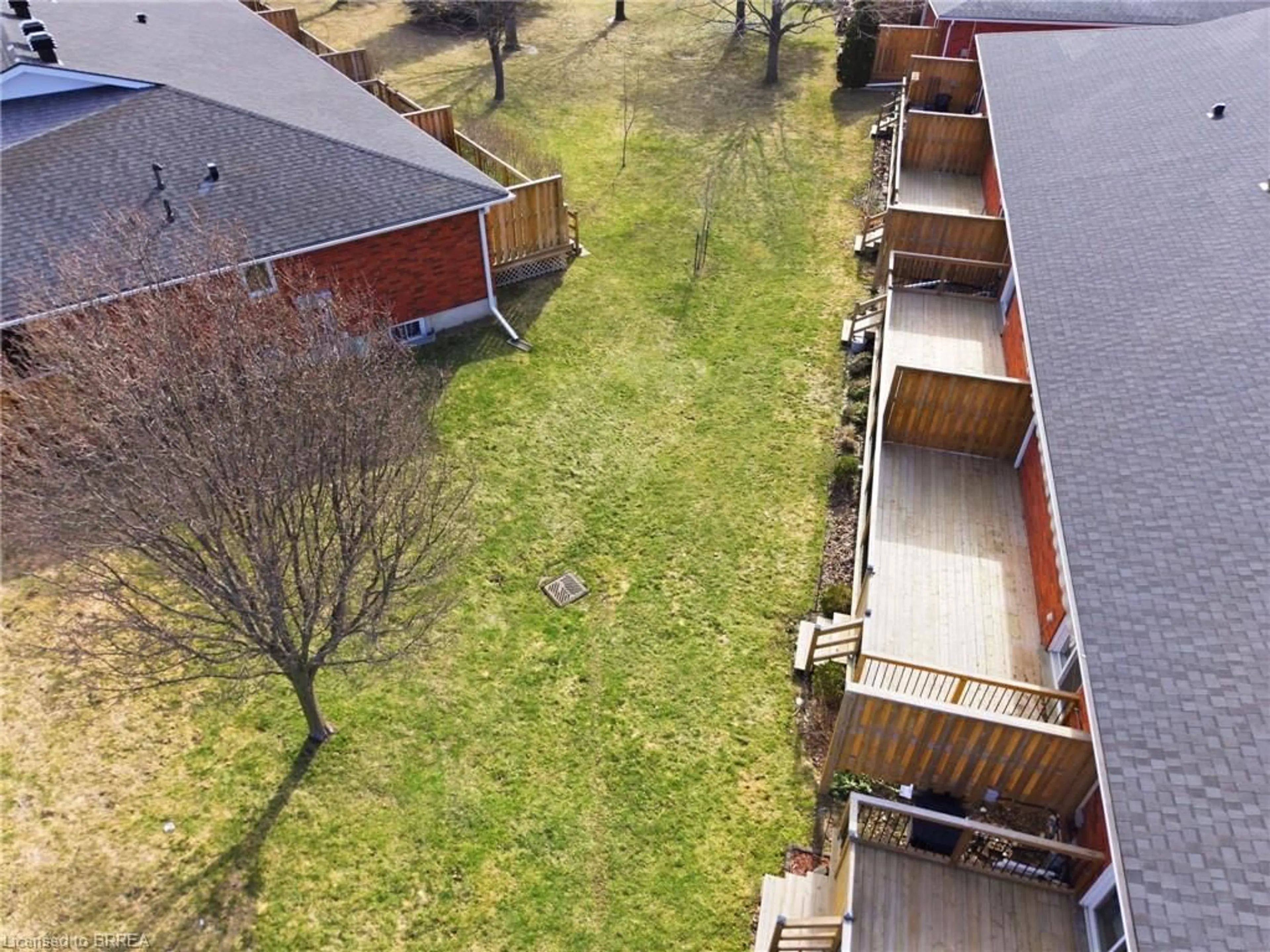 A pic from outside/outdoor area/front of a property/back of a property/a pic from drone, city buildings view from balcony for 570 West St #43, Brantford Ontario N3R 7Y7