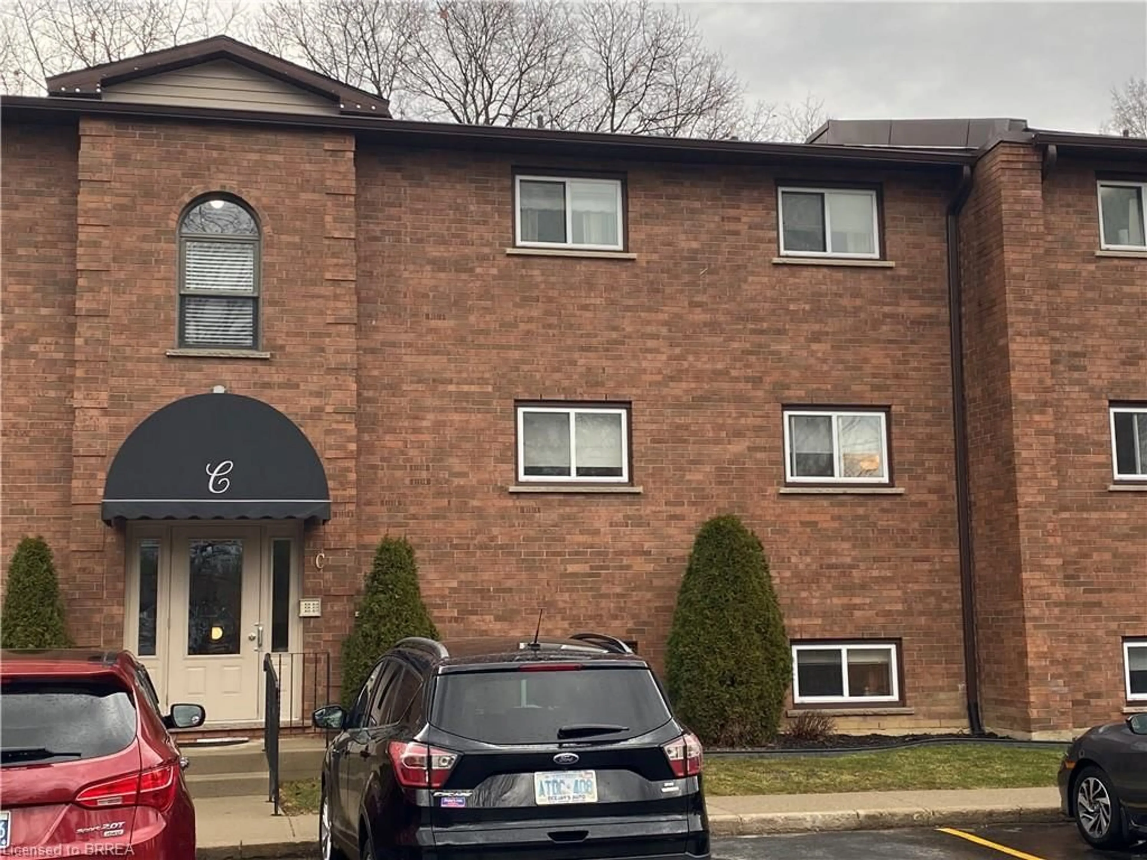 Home with brick exterior material, street for 213 Sydenham St #C302, Brantford Ontario N3R 3Z6