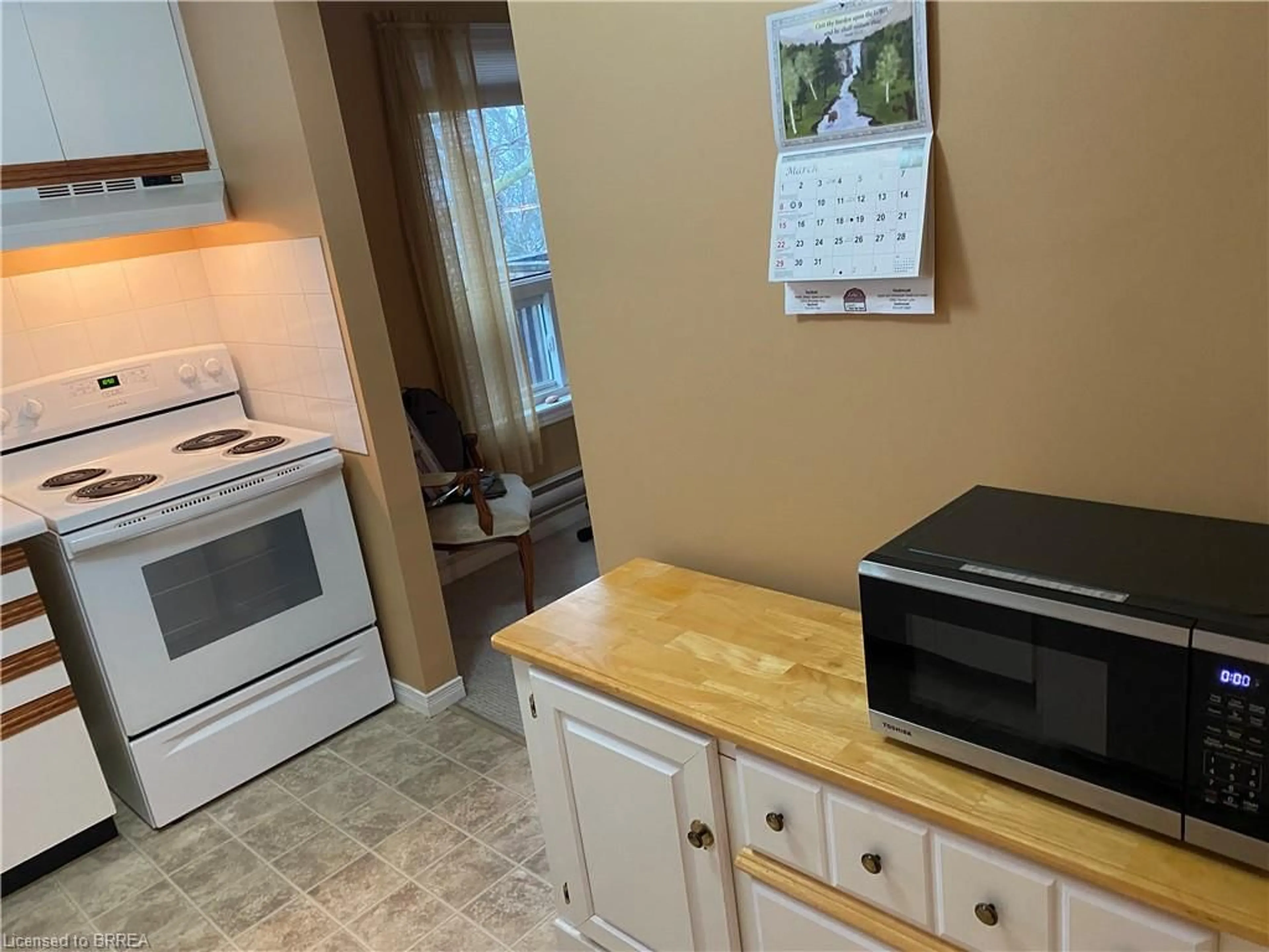 Standard kitchen, unknown for 213 Sydenham St #C302, Brantford Ontario N3R 3Z6