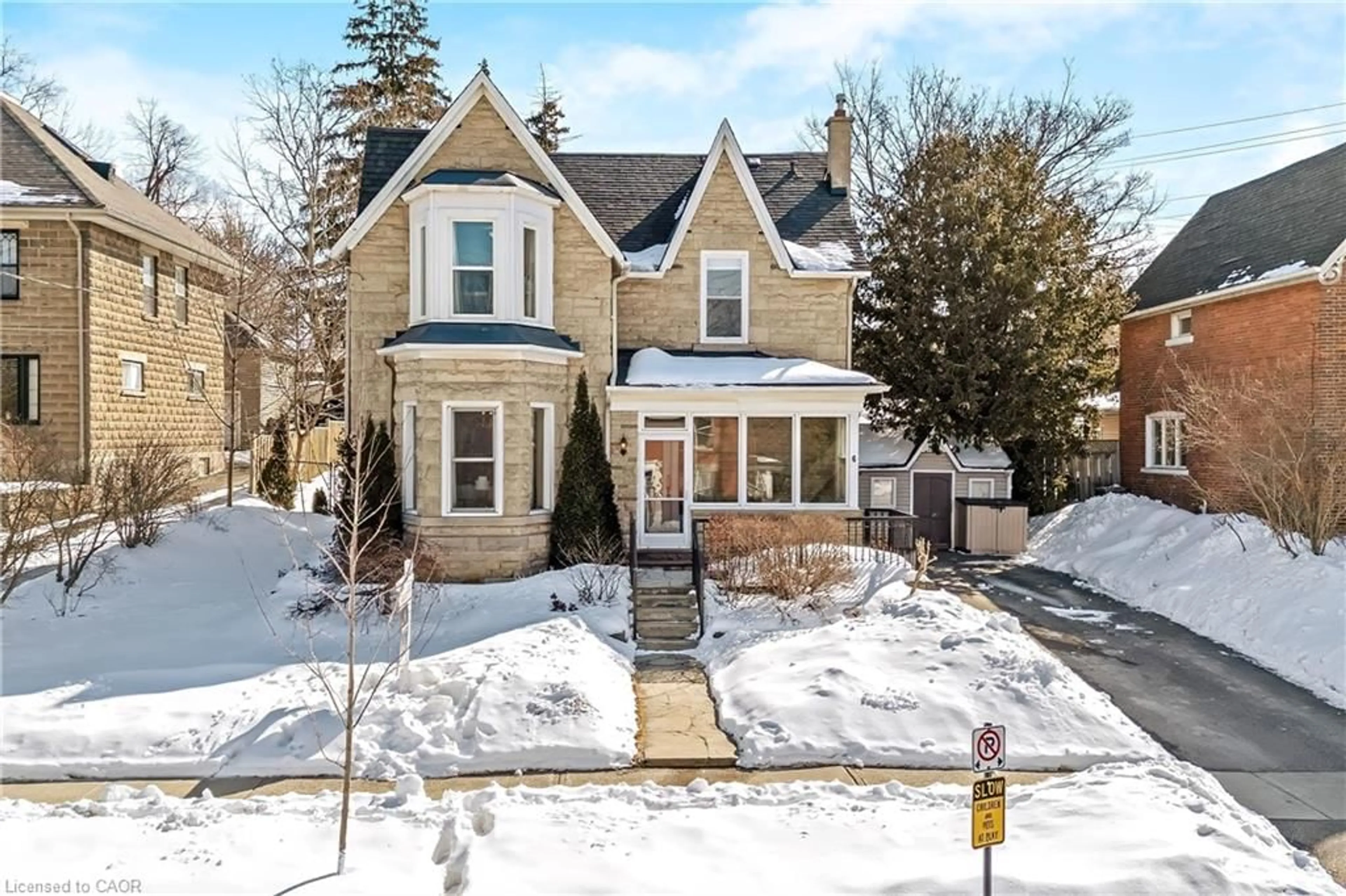 Unknown for 6 Queen St, Halton Hills Ontario L7G 2E4