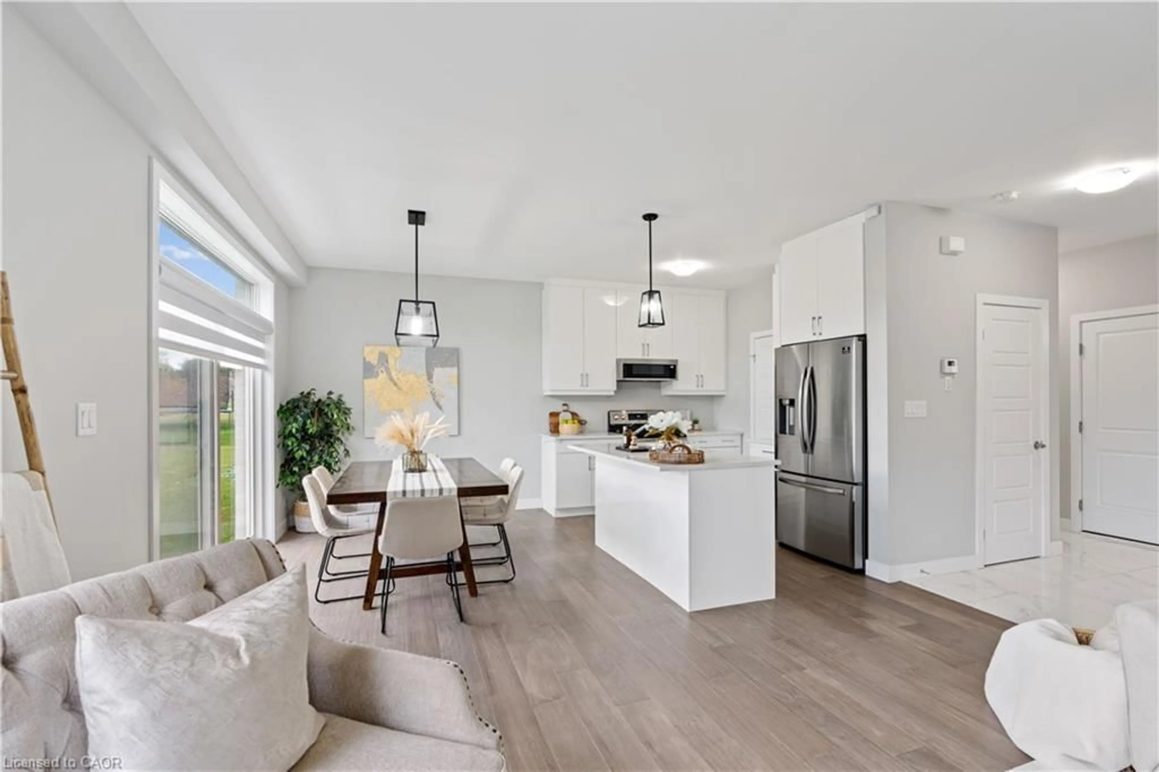 Open concept kitchen, unknown for 1530 Drew St, London Ontario N5V 0C2