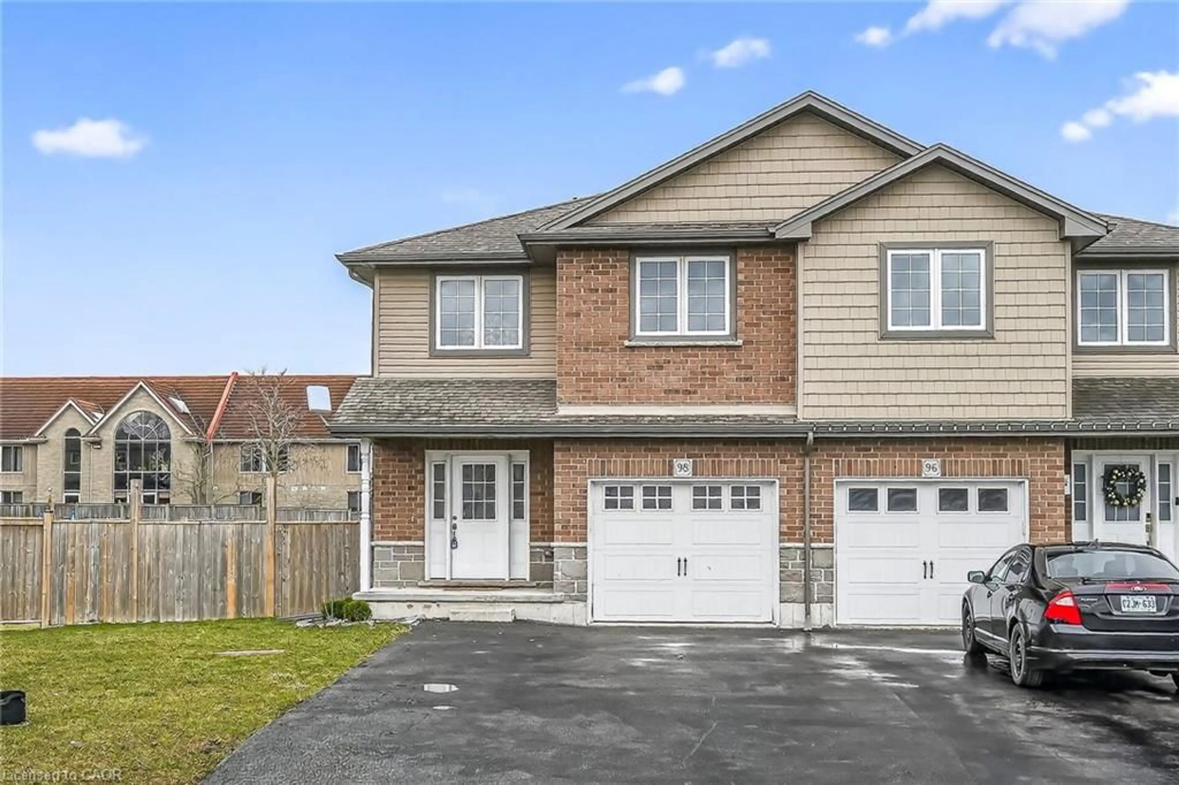 Home with brick exterior material, street for 98 Macneil Crt, Hagersville Ontario N0A 1H0