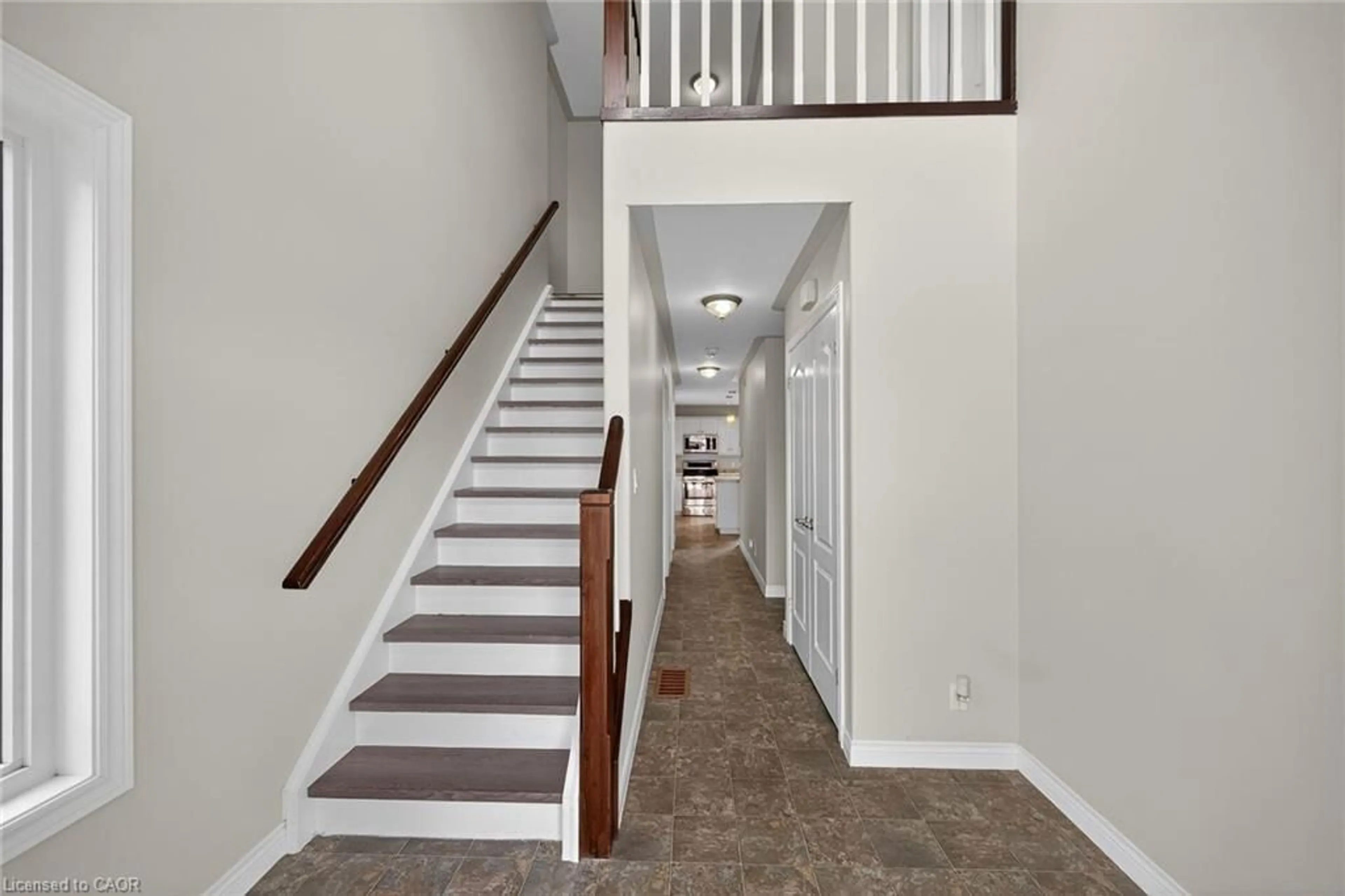 Unknown for 98 Macneil Crt, Hagersville Ontario N0A 1H0