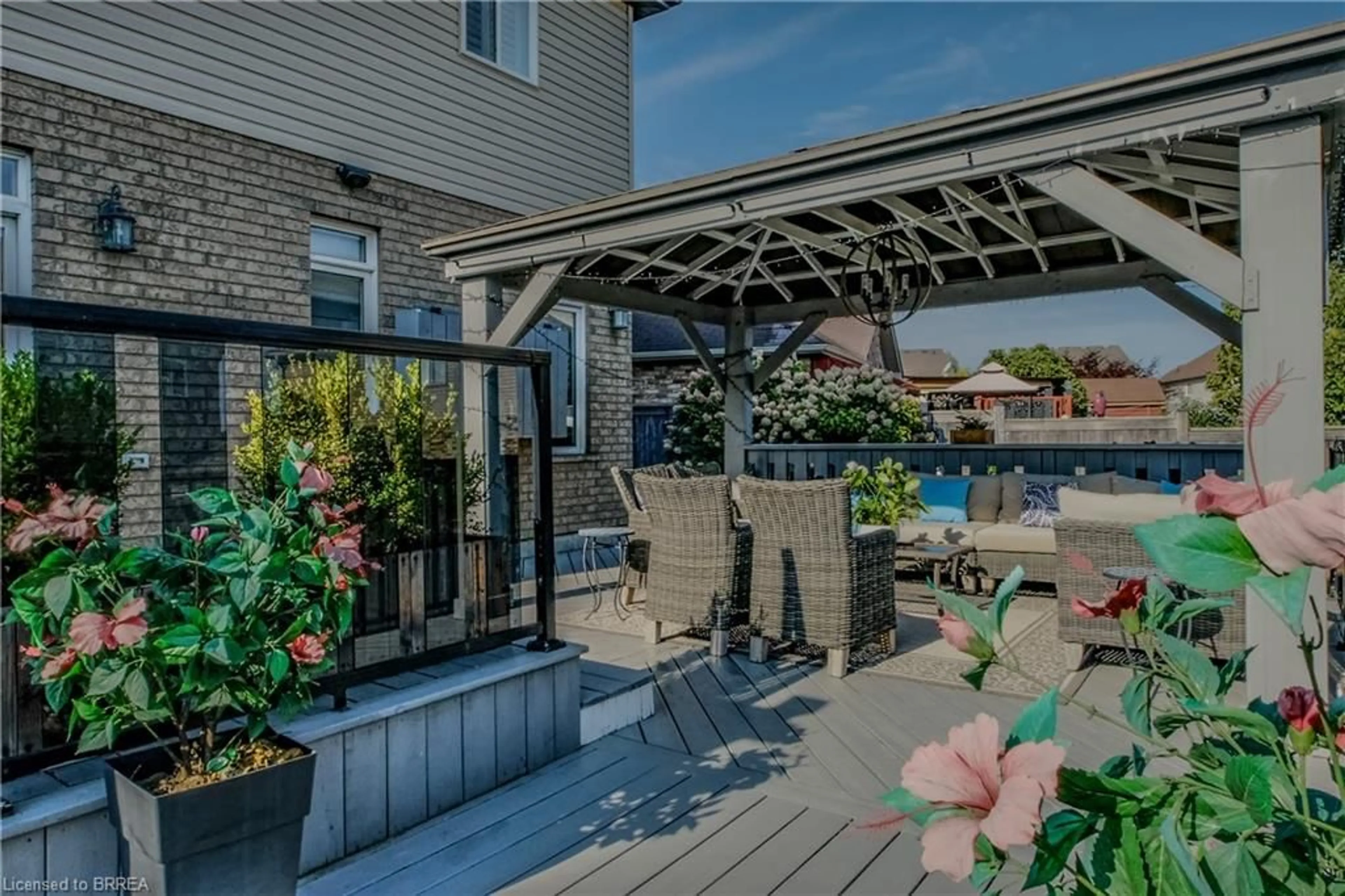 Patio, unknown for 20 Yarington Dr, Brantford Ontario N3T 0G2