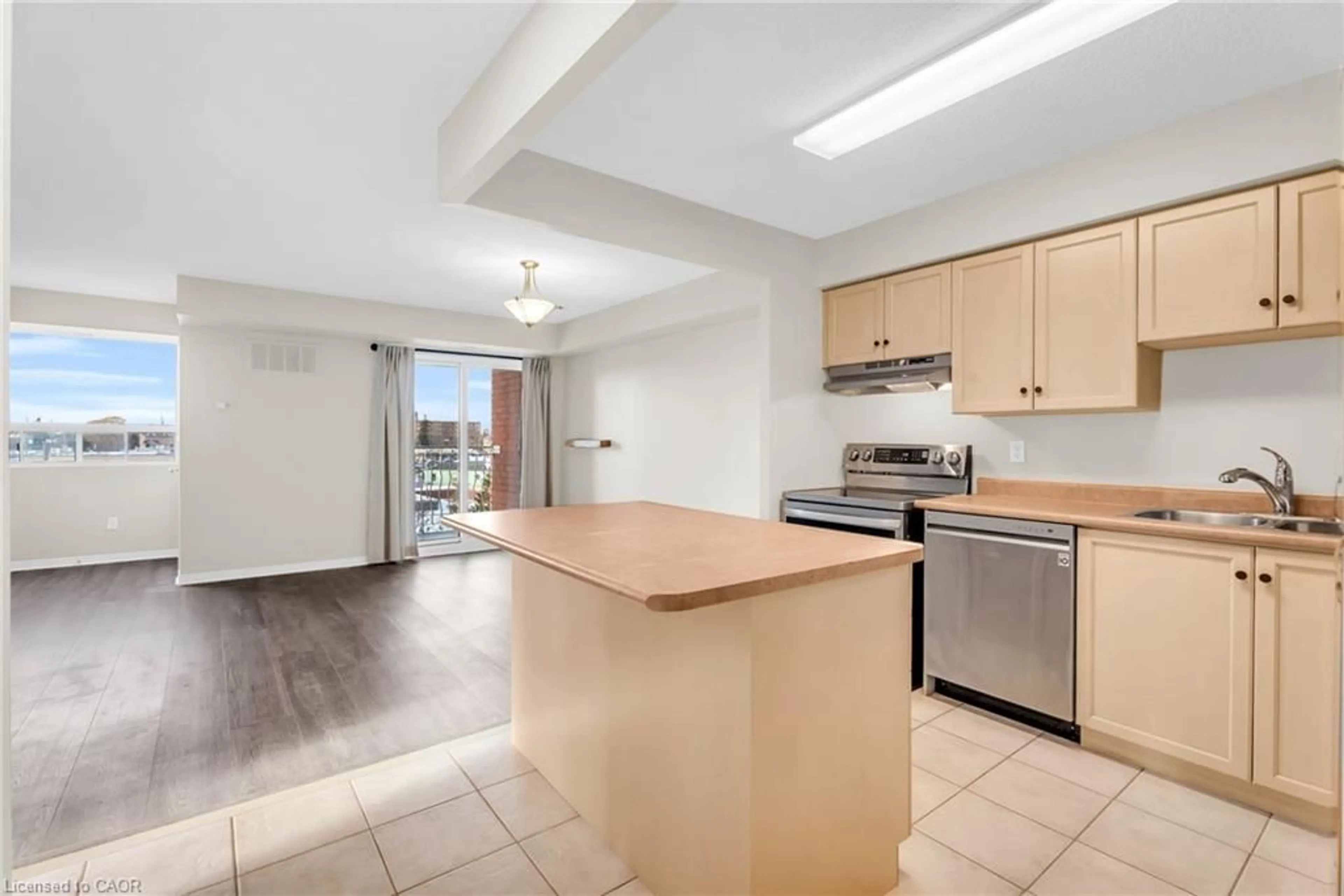 Unknown for 32 Tannery St #506, Mississauga Ontario L5M 6T6