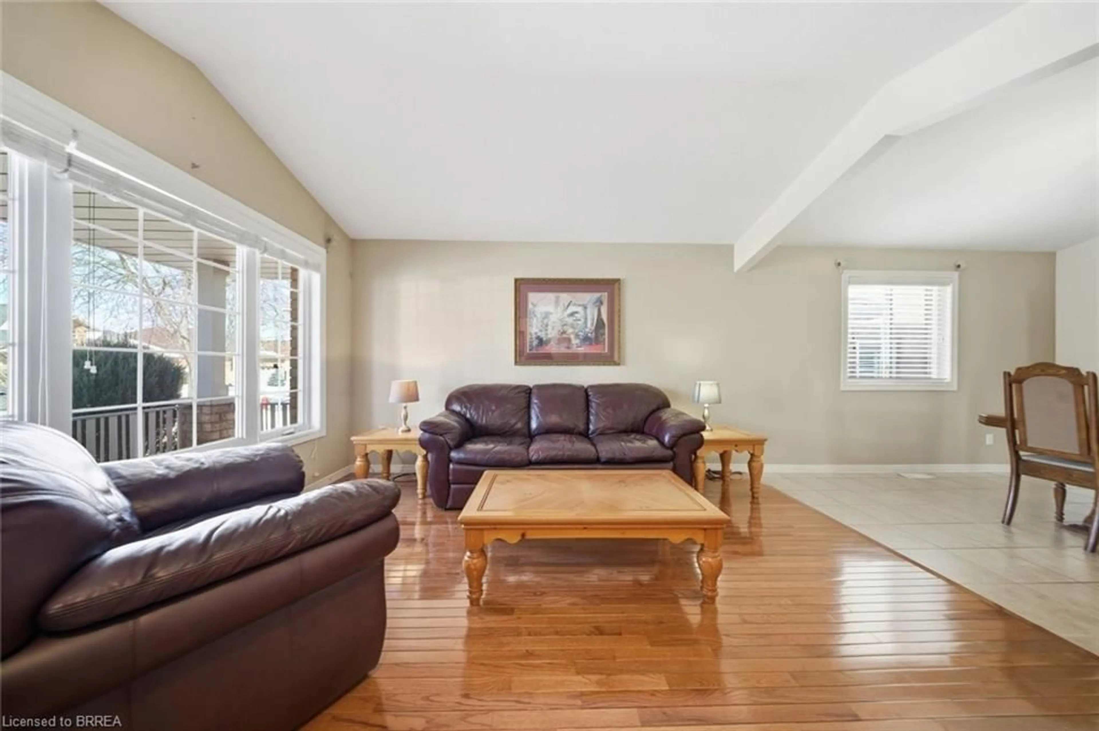 Living room with furniture, unknown for 34 Tallman St, Stoney Creek Ontario L8E 5Y2