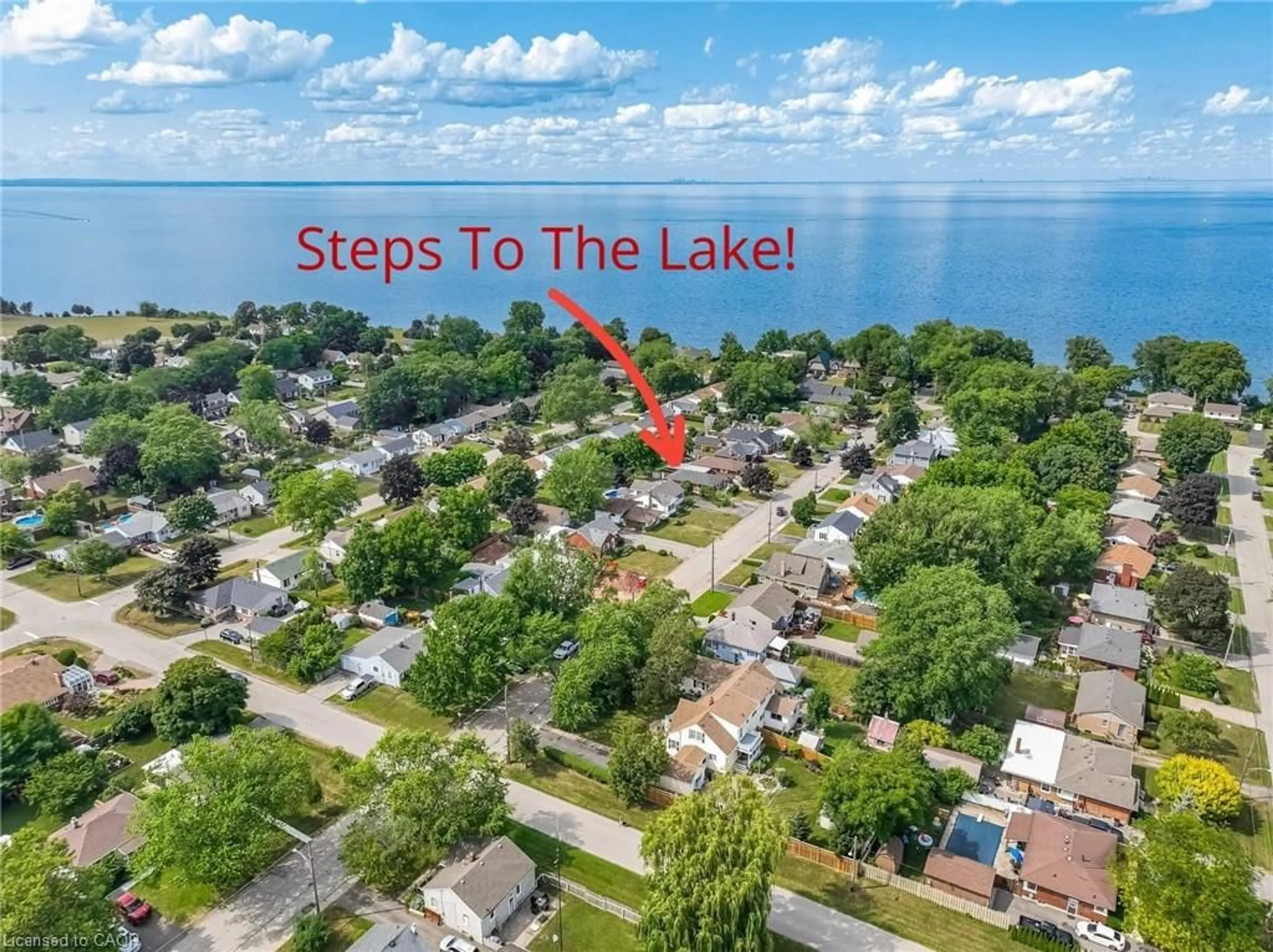 A pic from outside/outdoor area/front of a property/back of a property/a pic from drone, water/lake/river/ocean view for 77 Fairview Rd, Grimsby Ontario L3M 3L6