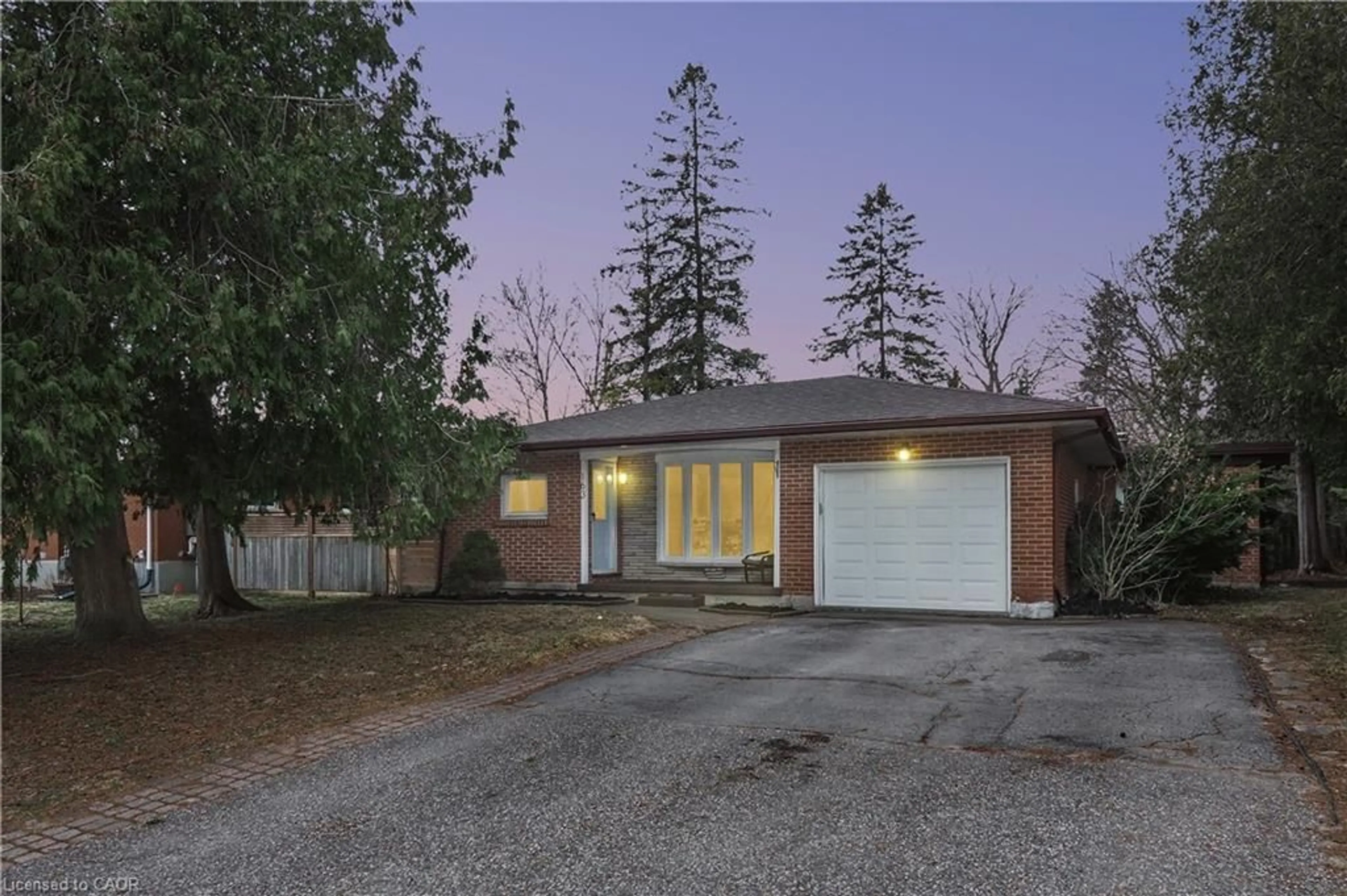 Home with brick exterior material, street for 163 Pinegrove Cres, Waterloo Ontario N2L 4T9