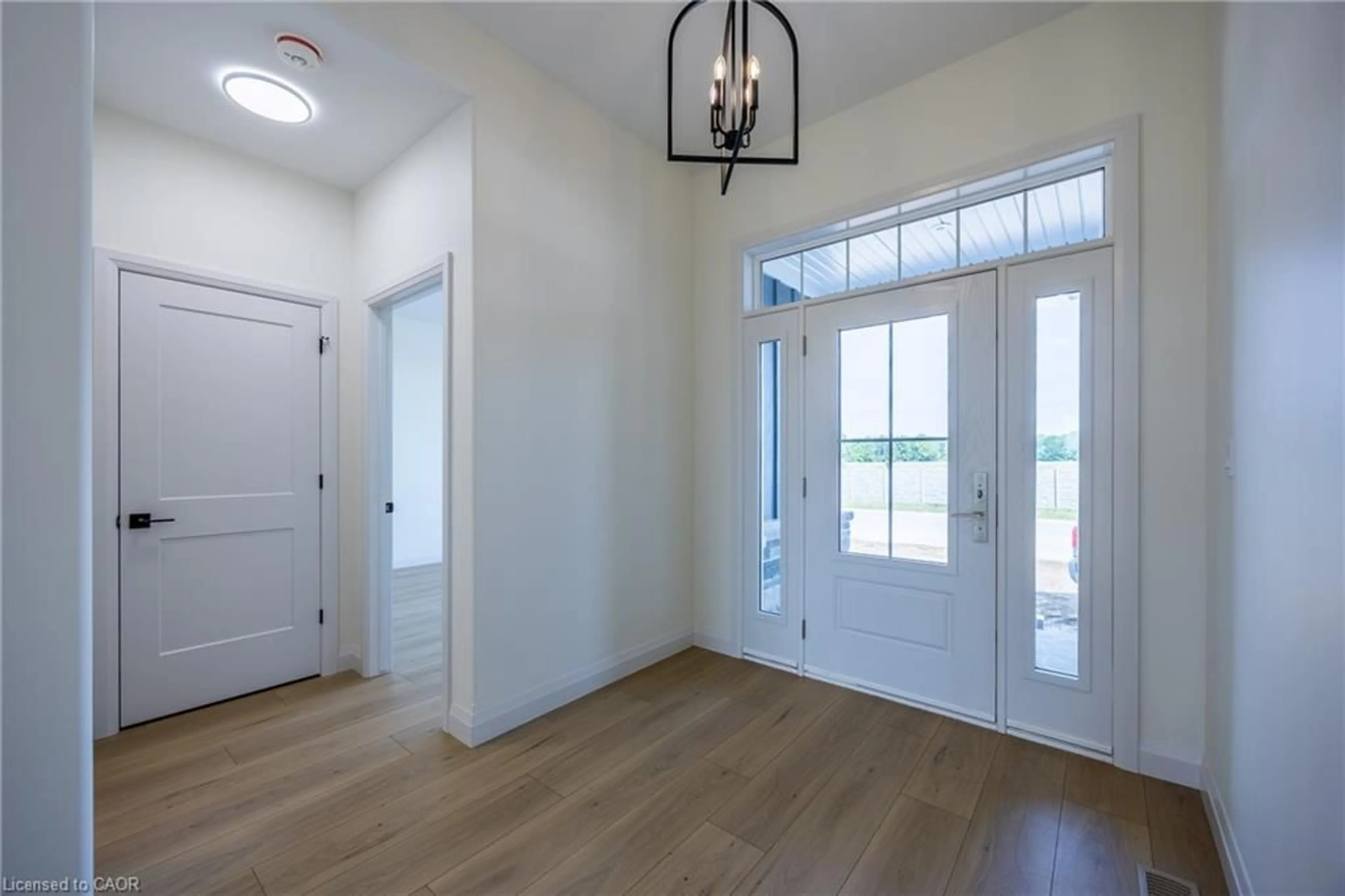 Indoor entryway for 218 Schooner Dr, Port Dover Ontario N0A 1N3