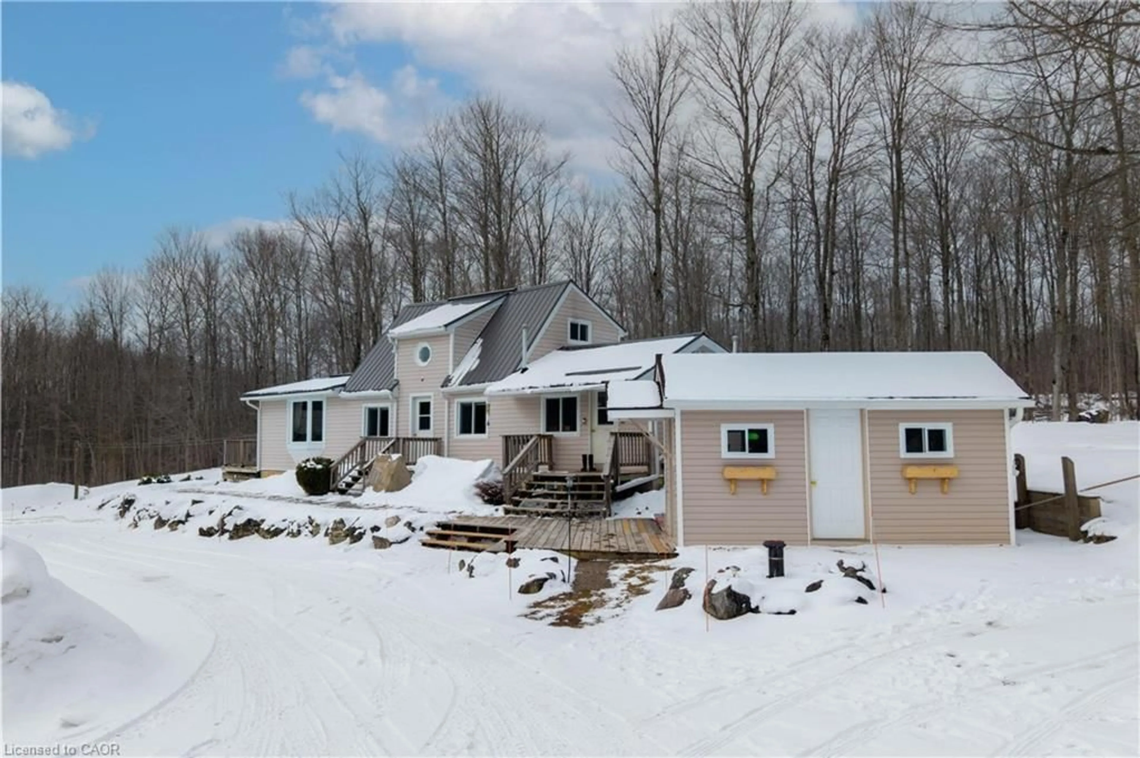 A pic from outside/outdoor area/front of a property/back of a property/a pic from drone, unknown for 825173 Grey Rd 40 Rd, Markdale Ontario N0C 1H0