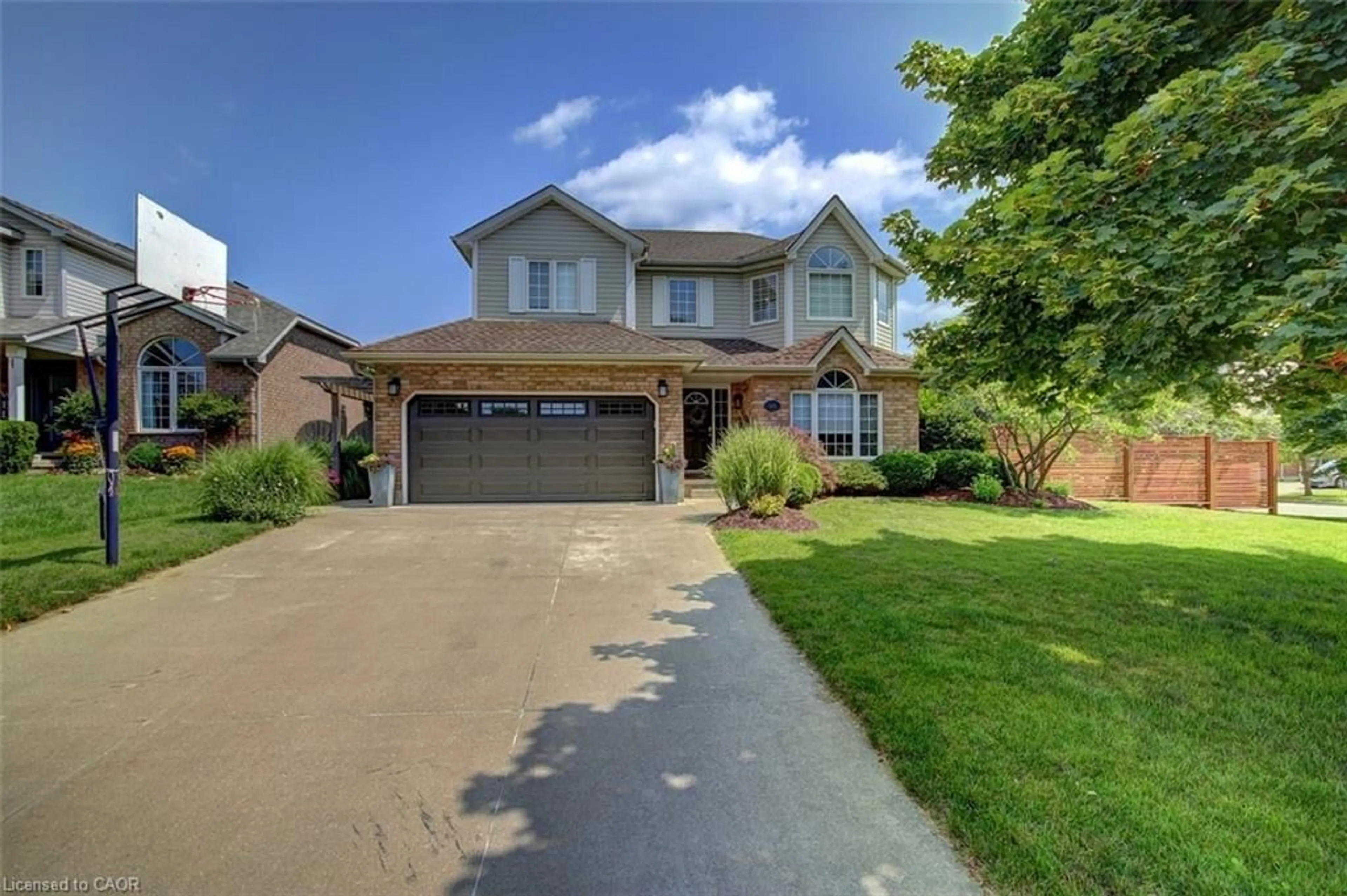 Home with brick exterior material, street for 640 Heathcliffe Pl, Waterloo Ontario N2T 2P3