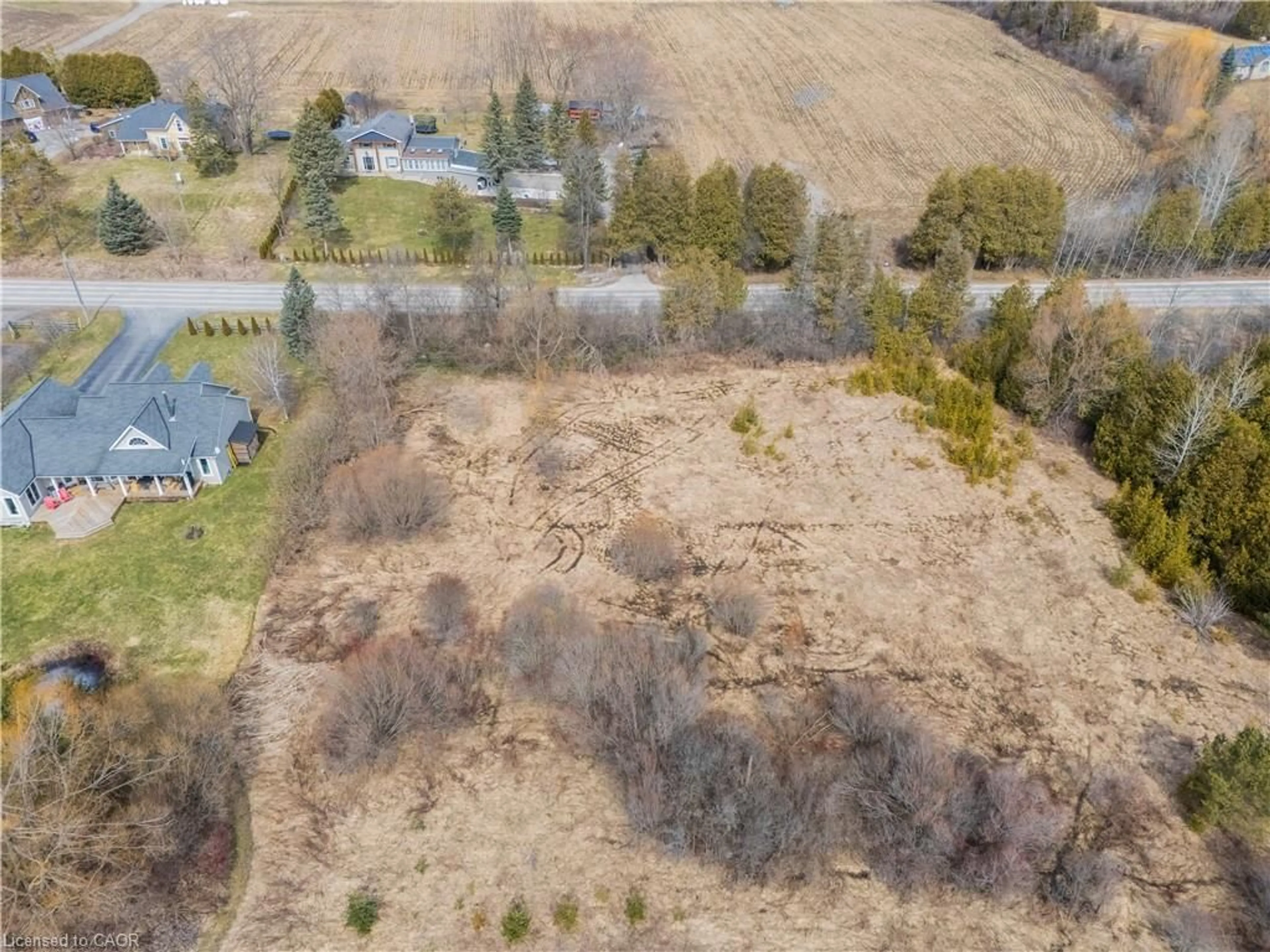 A pic from outside/outdoor area/front of a property/back of a property/a pic from drone, unknown for 6657 Concession 1 Rd, Puslinch Ontario N0B 2J0