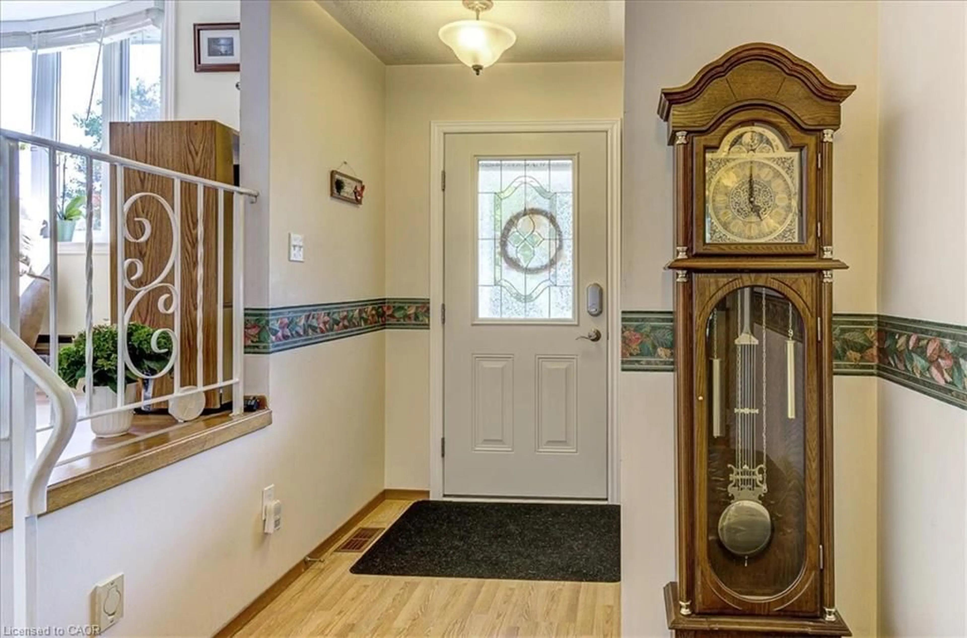 Indoor entryway for 12 Miller Cres, Simcoe Ontario N3Y 4R1