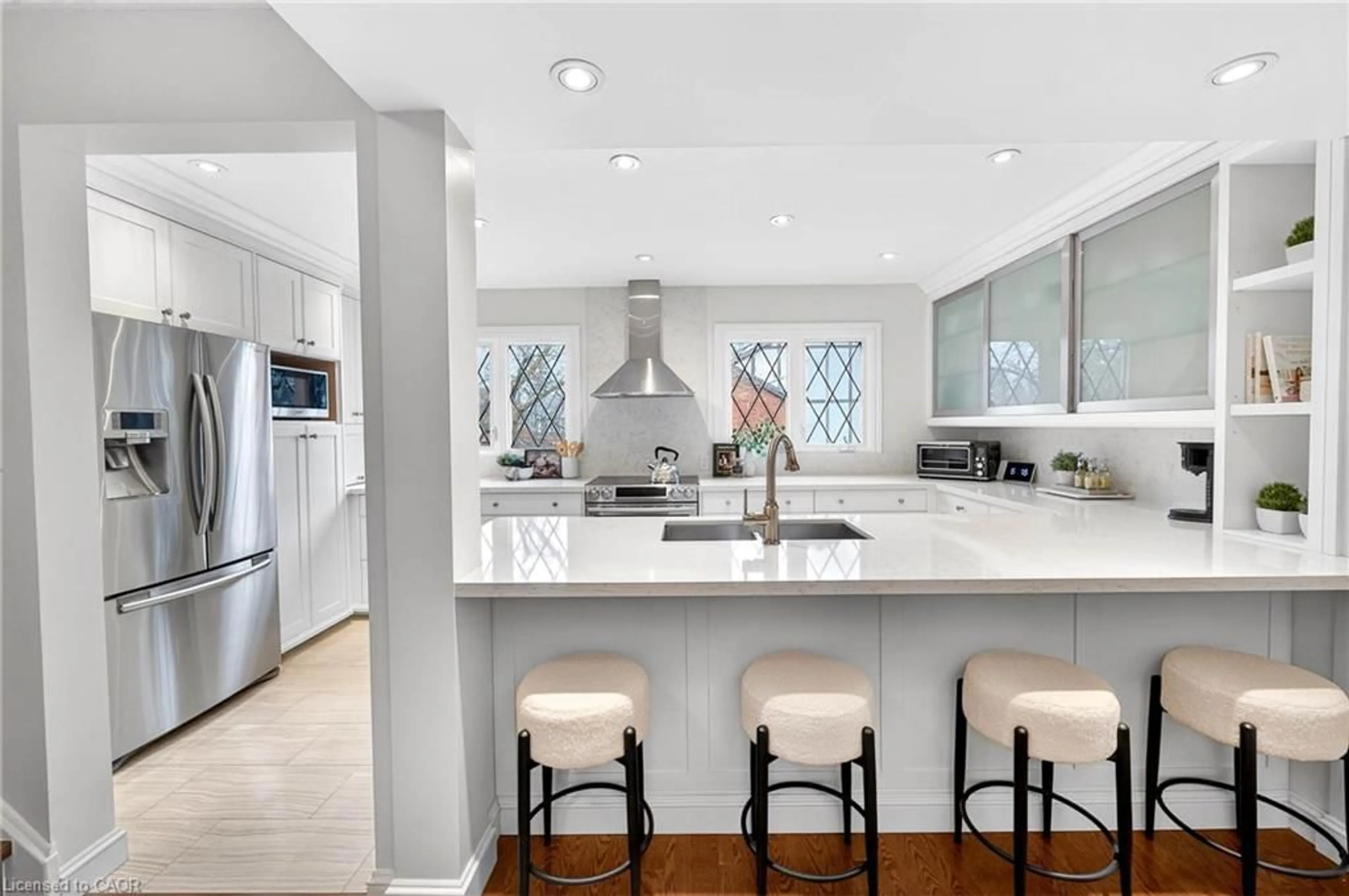 Contemporary kitchen, ceramic/tile floor for 3360 Council Ring Rd #10, Mississauga Ontario L5L 2E4