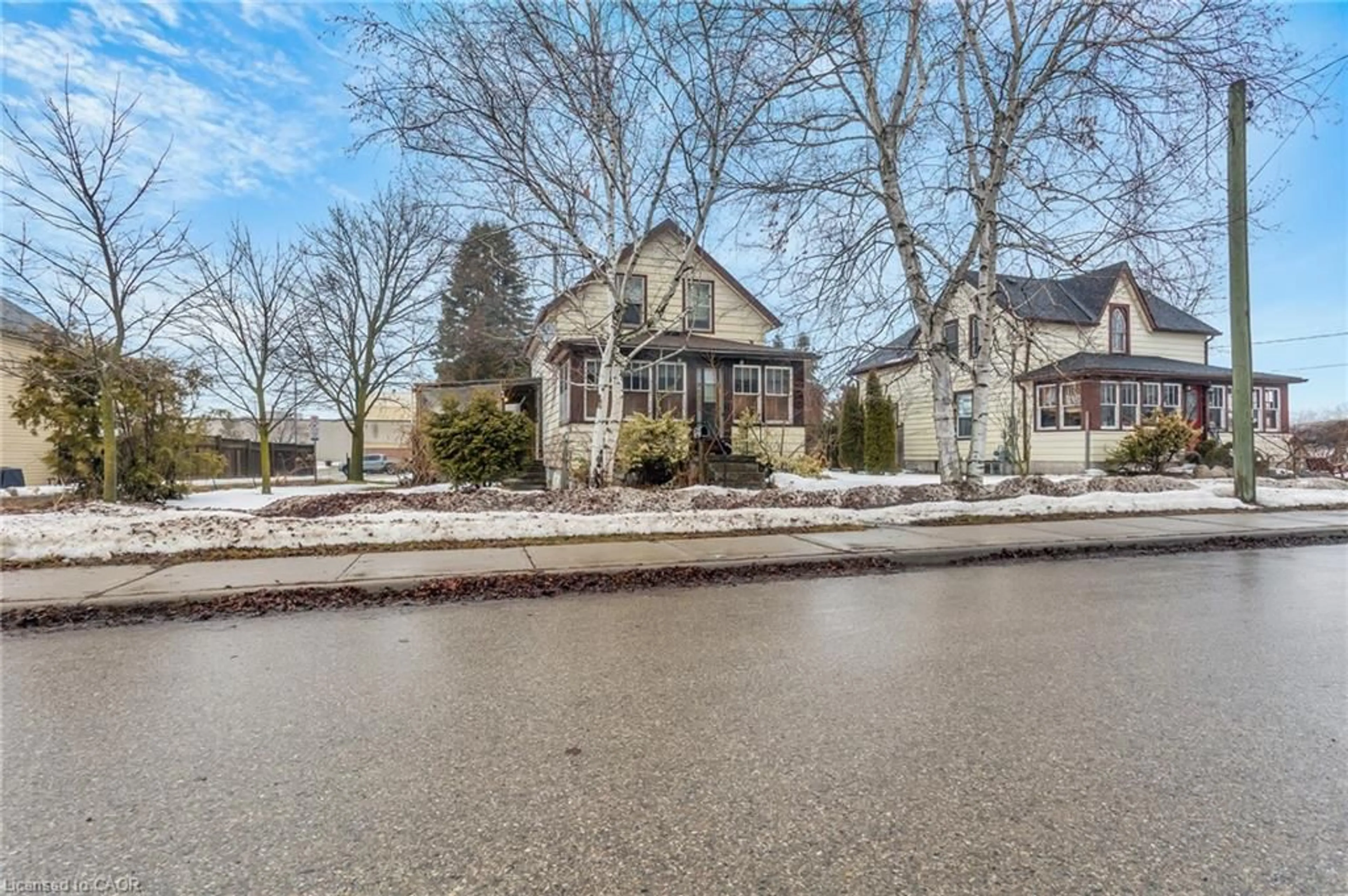 Unknown for 42 Sanders St, Tillsonburg Ontario N4G 1H6