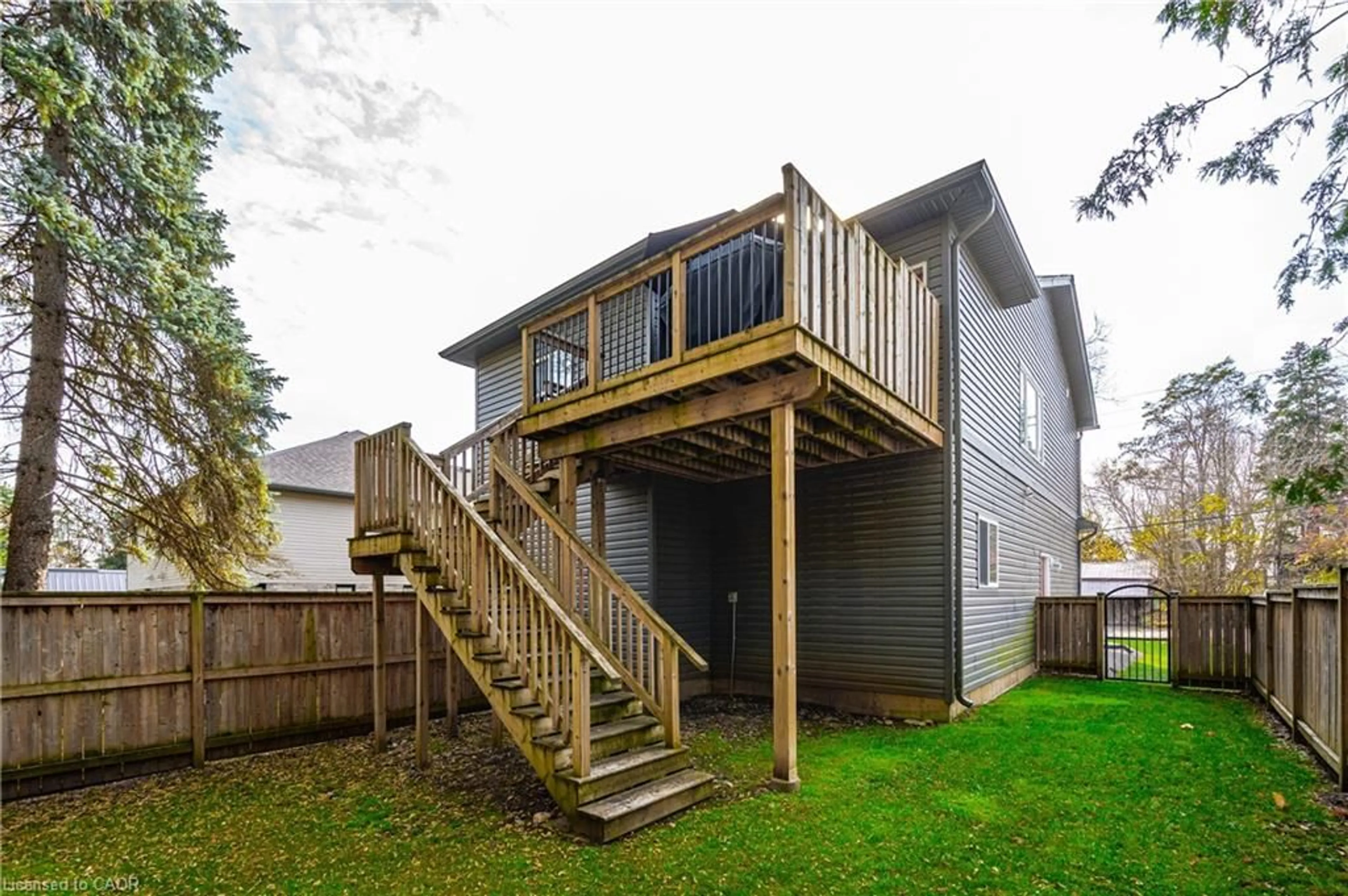 Patio, unknown for 145 Kertland St, Elora Ontario N0B 1S0
