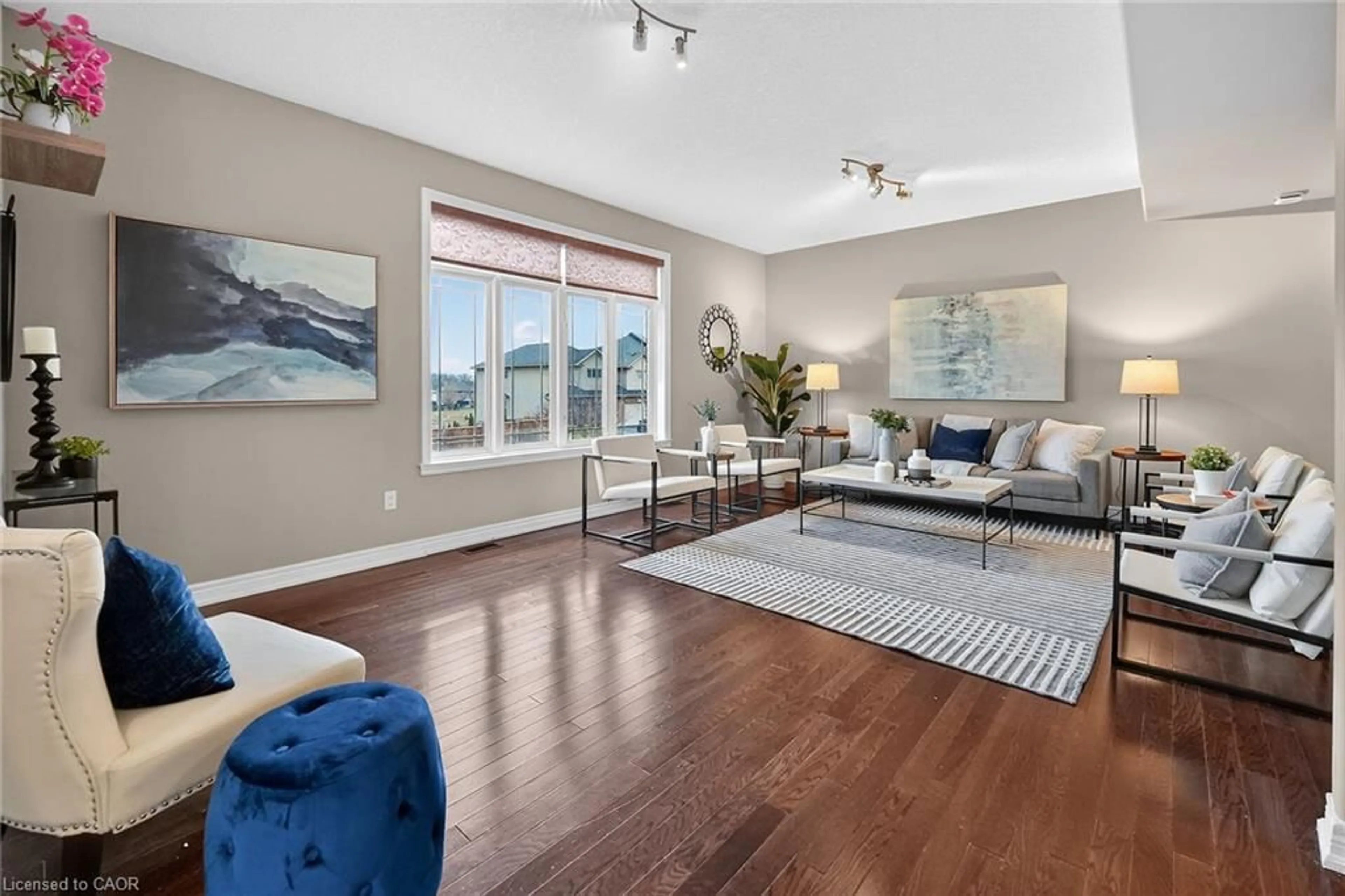 Living room with furniture, unknown for 4100 Cassandra Dr, Beamsville Ontario L3J 0M5