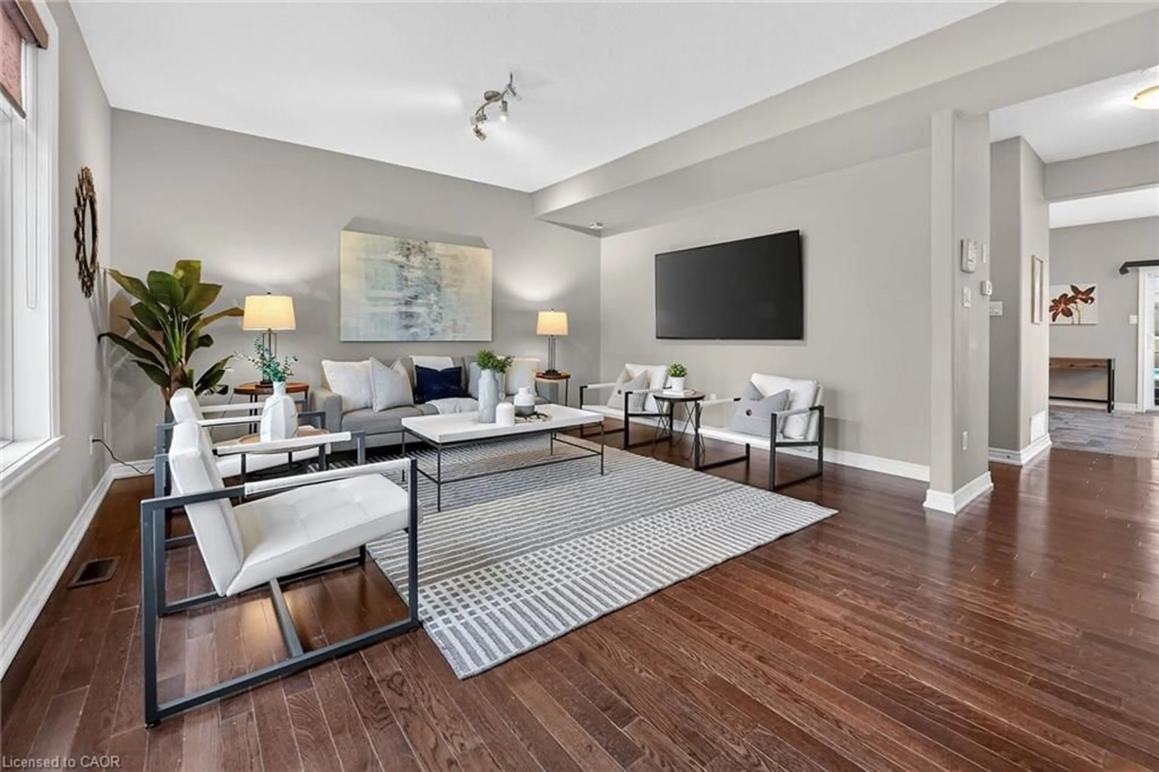 Living room with furniture, unknown for 4100 Cassandra Dr, Beamsville Ontario L3J 0M5