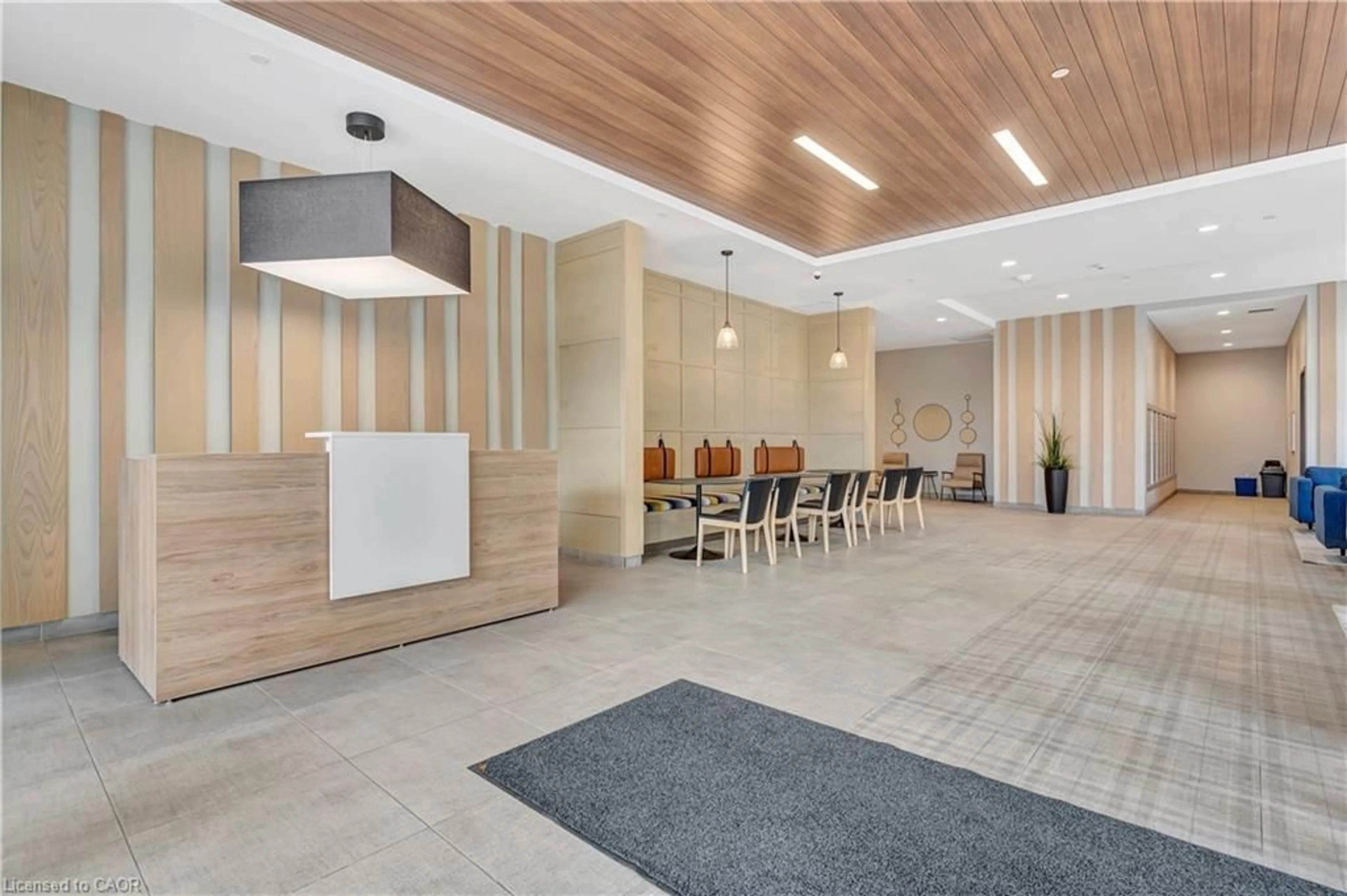 Lobby for 108 Garment St #904, Kitchener Ontario N2G 0E2