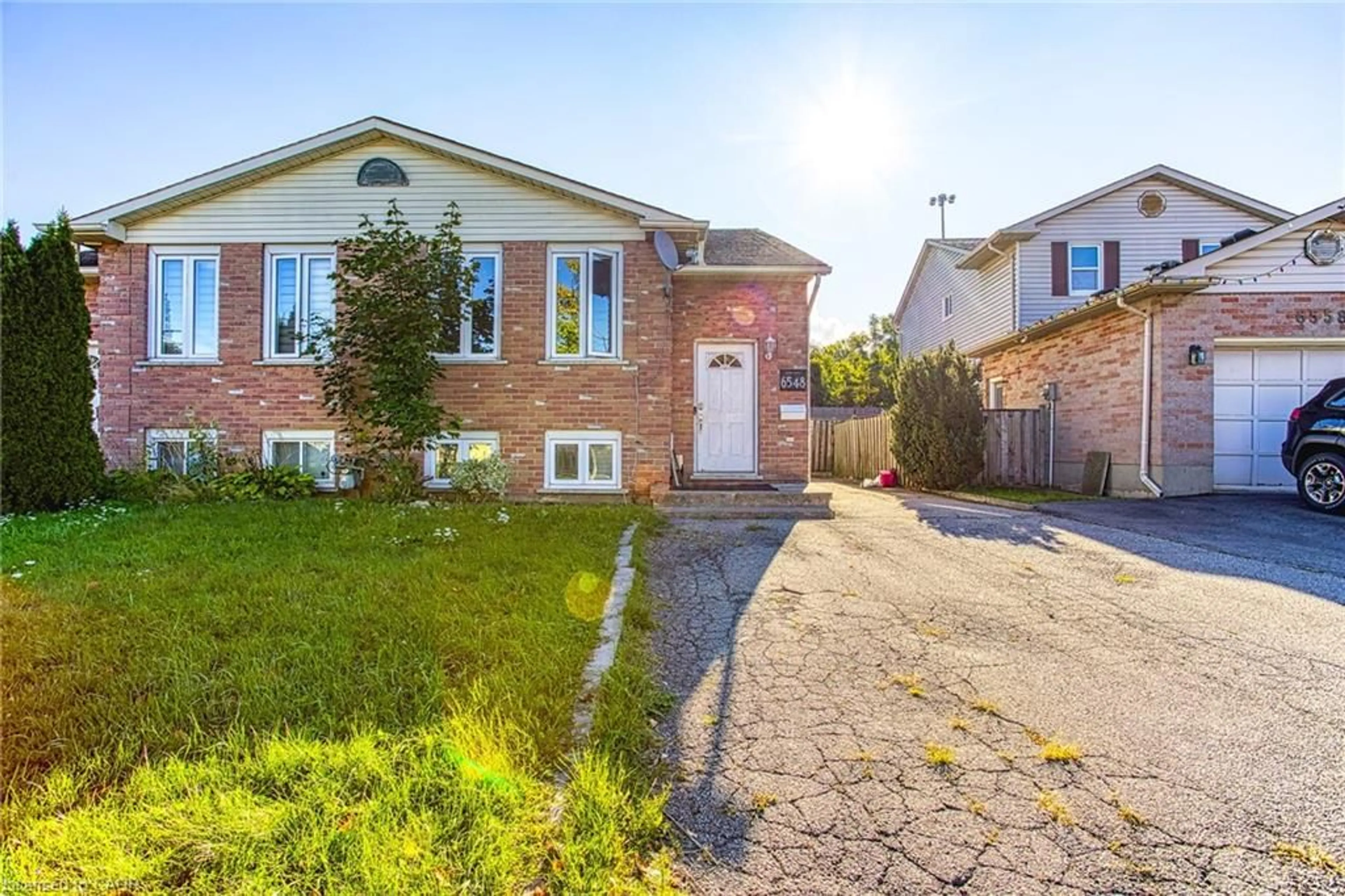 Home with brick exterior material, street for 6548 Laguna Crt, Niagara Falls Ontario L2H 2W3
