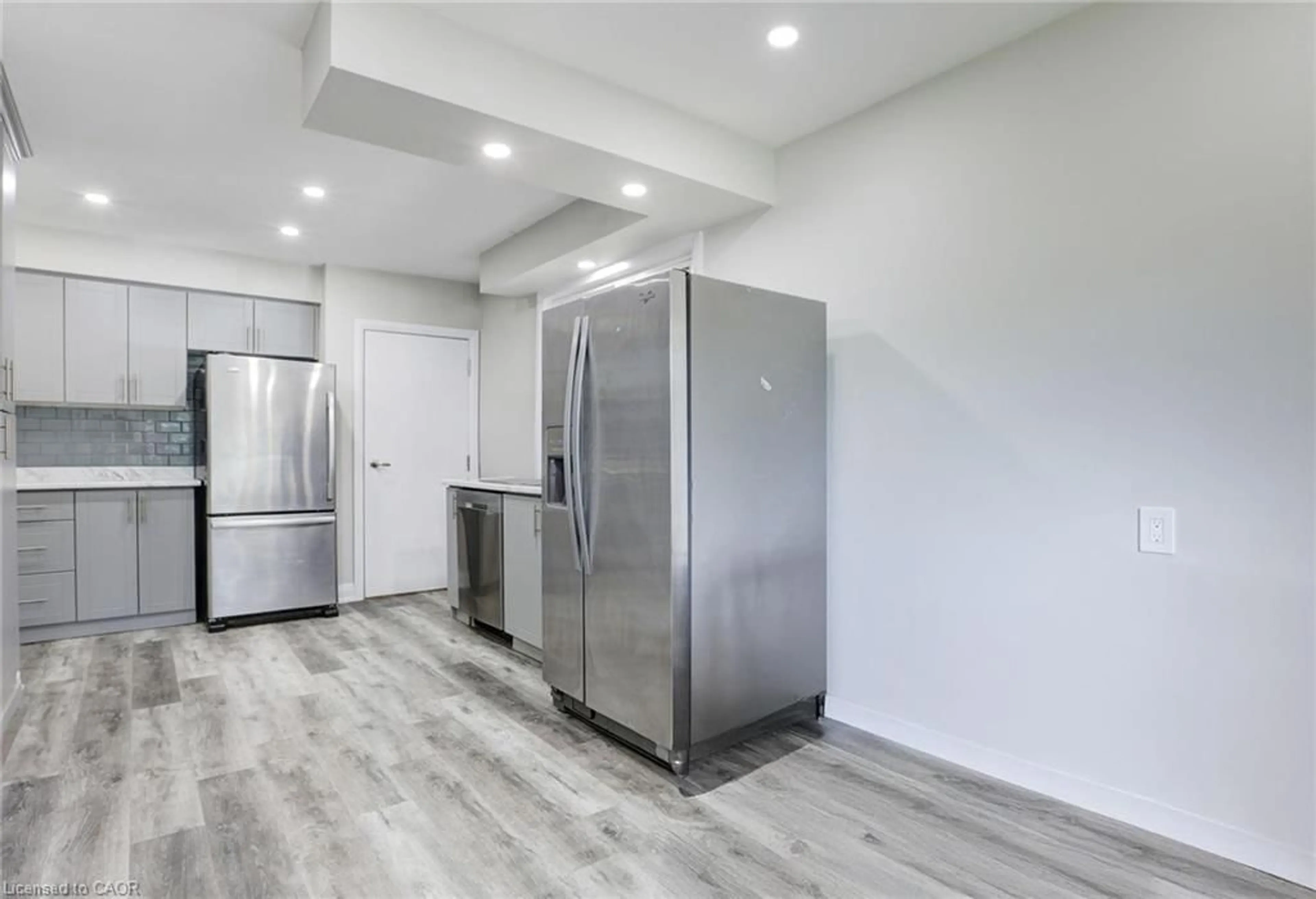 Unknown for 7 Cardill Cres, Waterloo Ontario N2L 3Y7