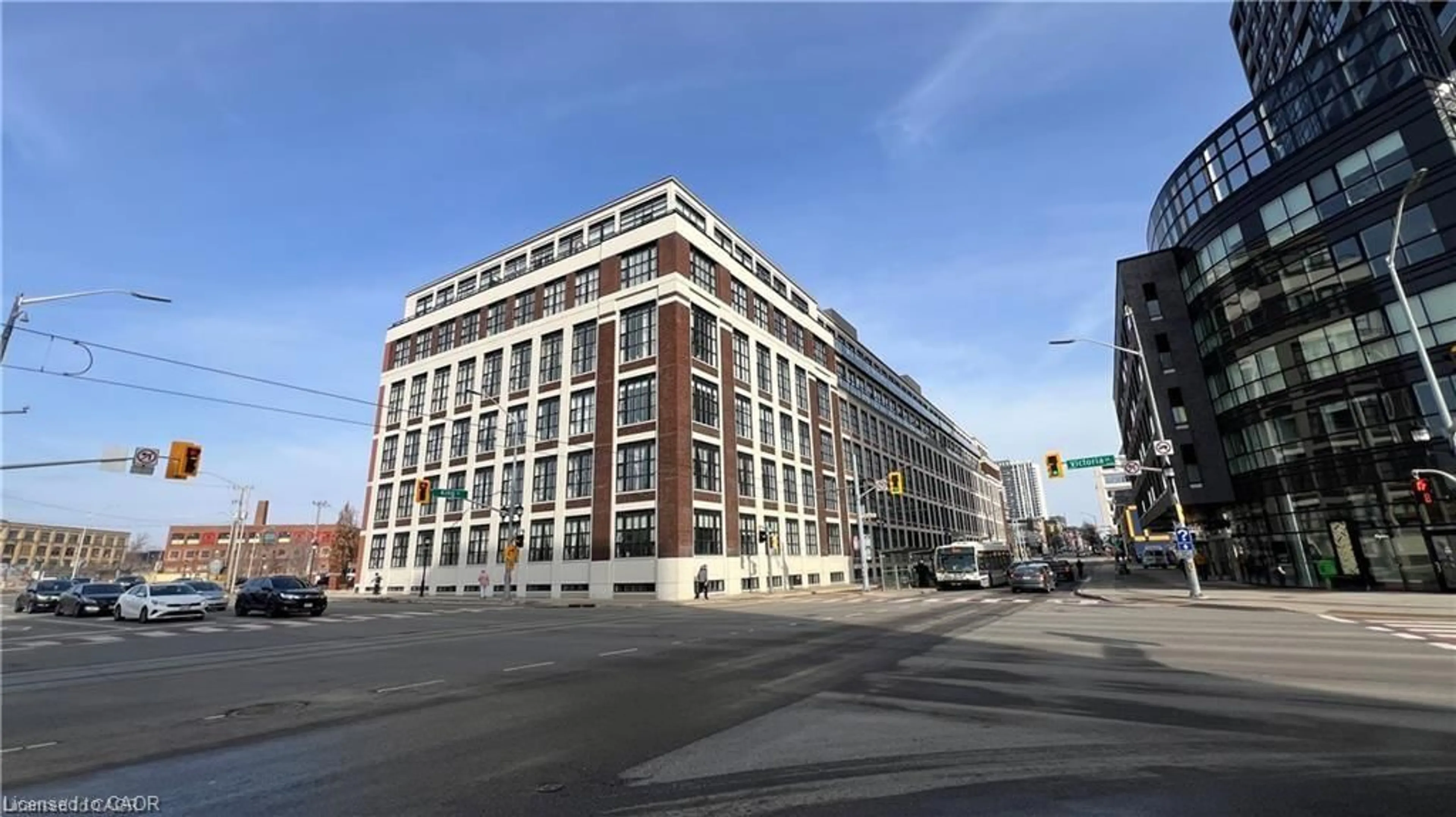 Blurry image for 410 King St #226, Kitchener Ontario N2G 1C3