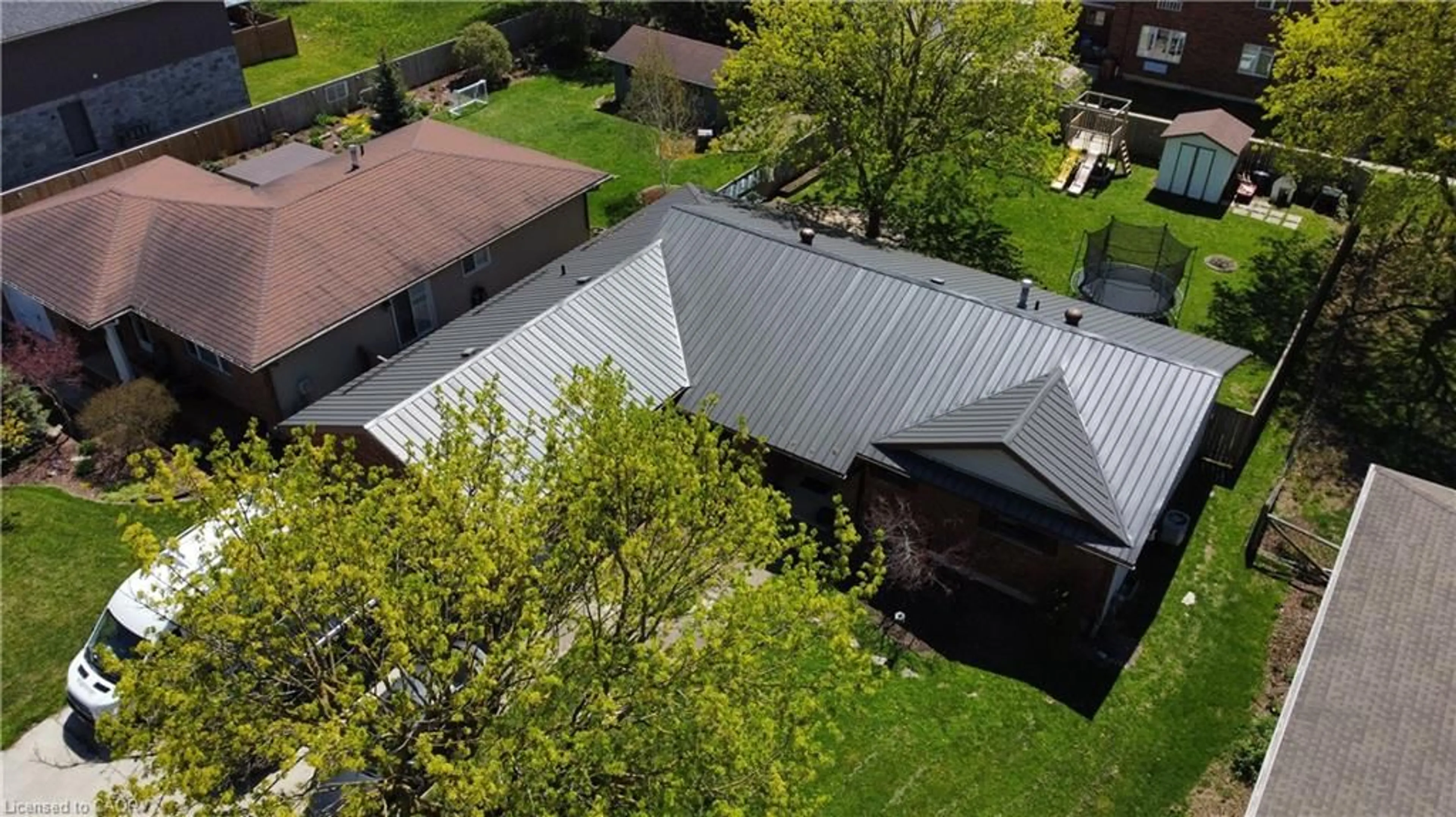 A pic from outside/outdoor area/front of a property/back of a property/a pic from drone, building for 250 Boulton St, Palmerston Ontario N0G 2P0