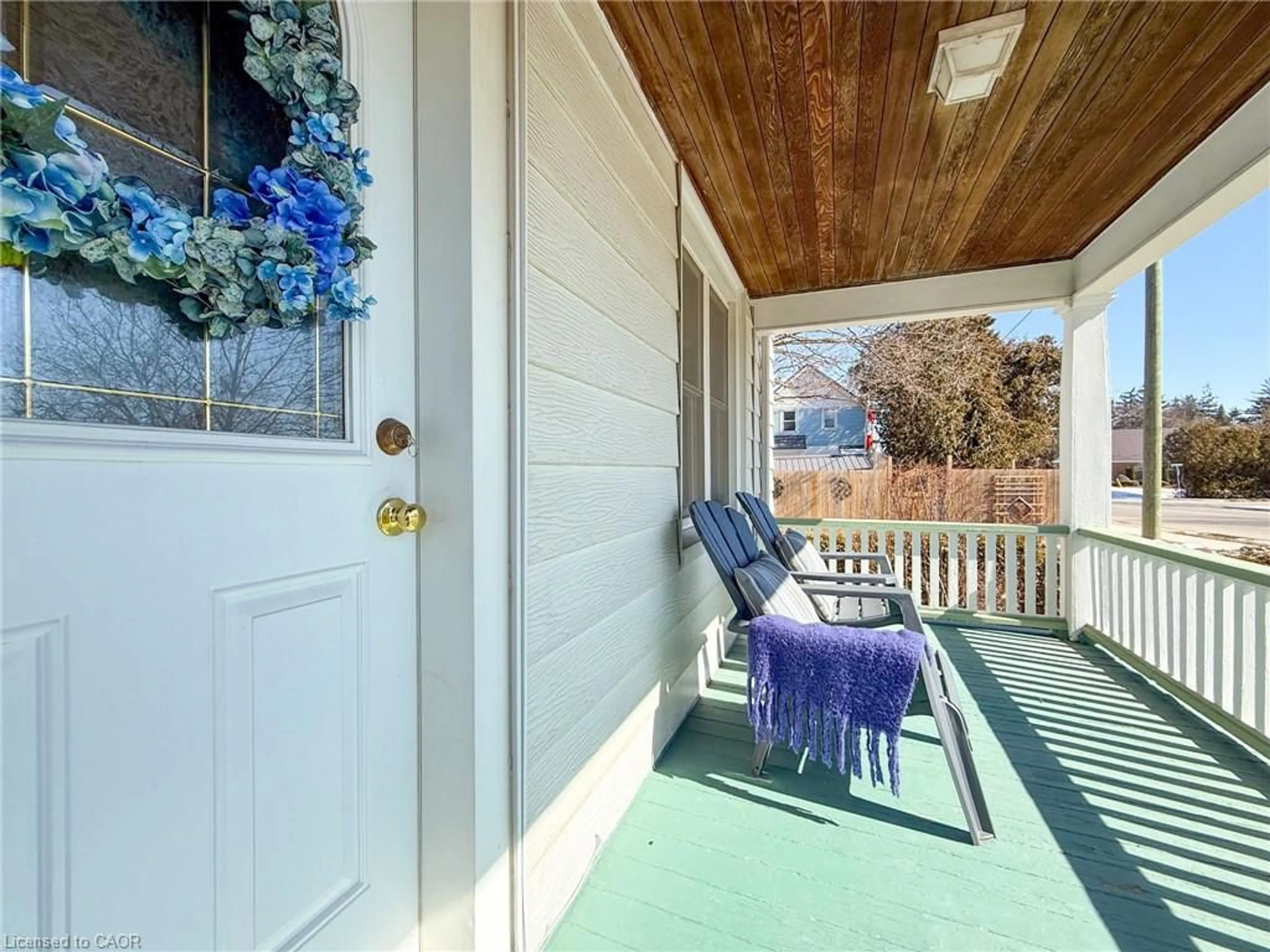 Indoor entryway for 113 South Dr, Simcoe Ontario N3Y 1G3