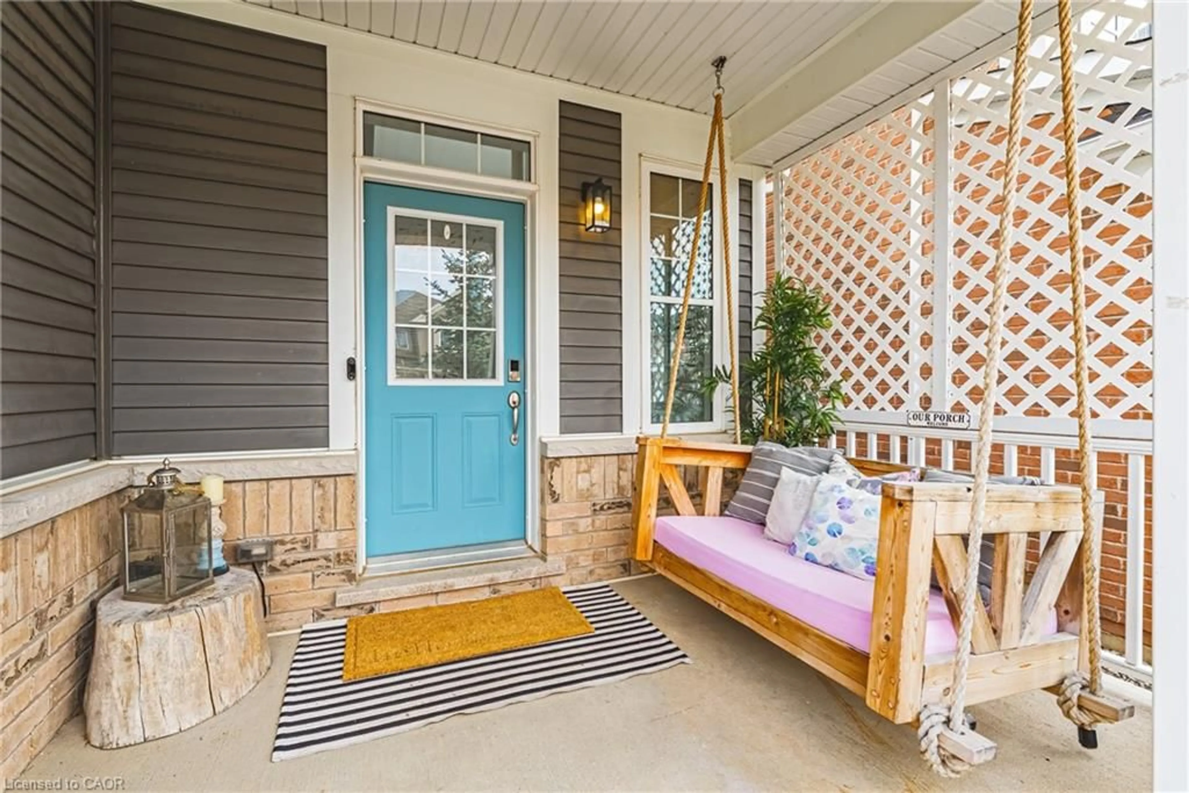 Indoor entryway for 24 Stillwater Cres, Waterdown Ontario L8B 1V6