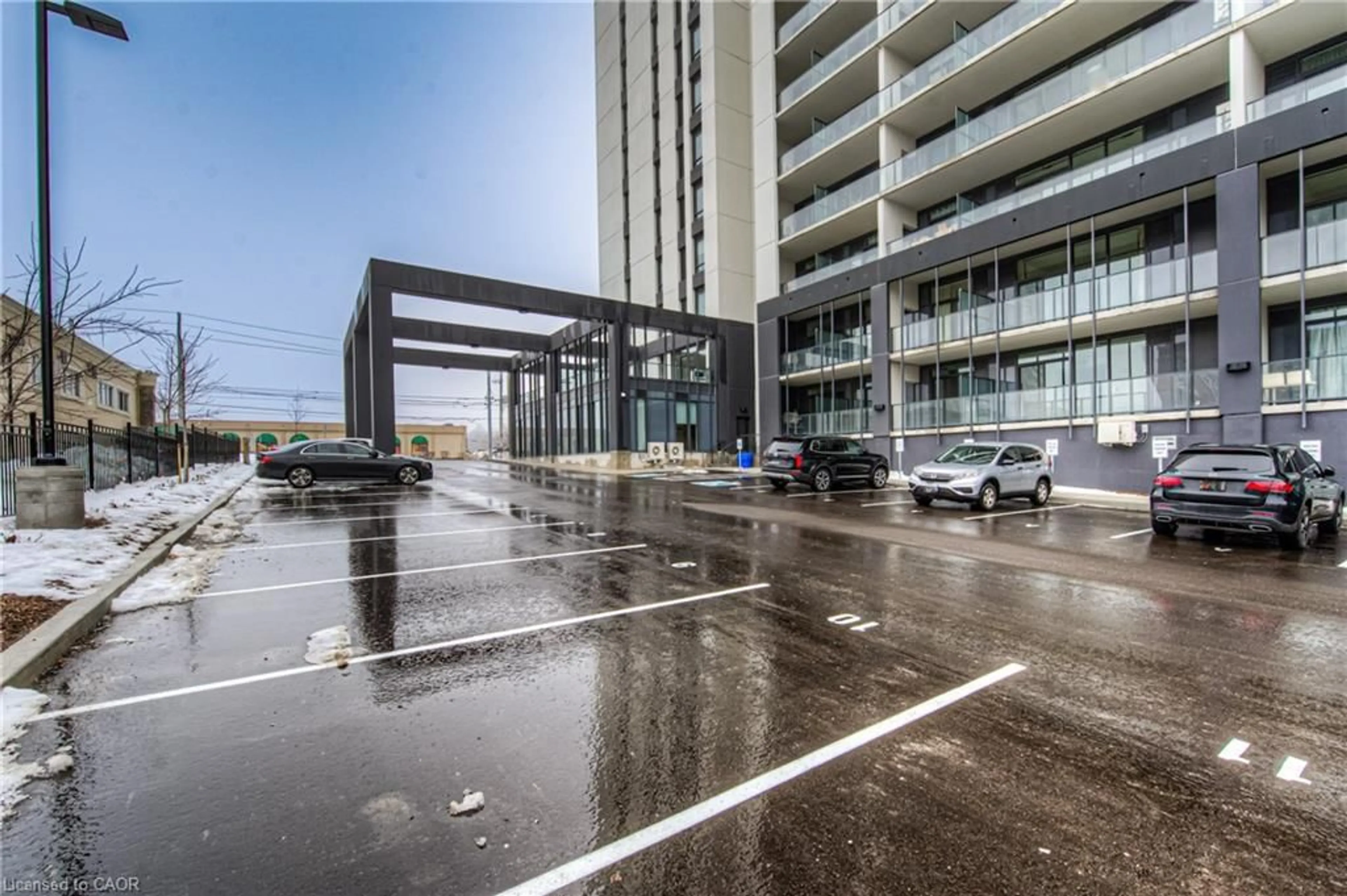 Unknown for 741 King St #1112, Kitchener Ontario N2G 1E5