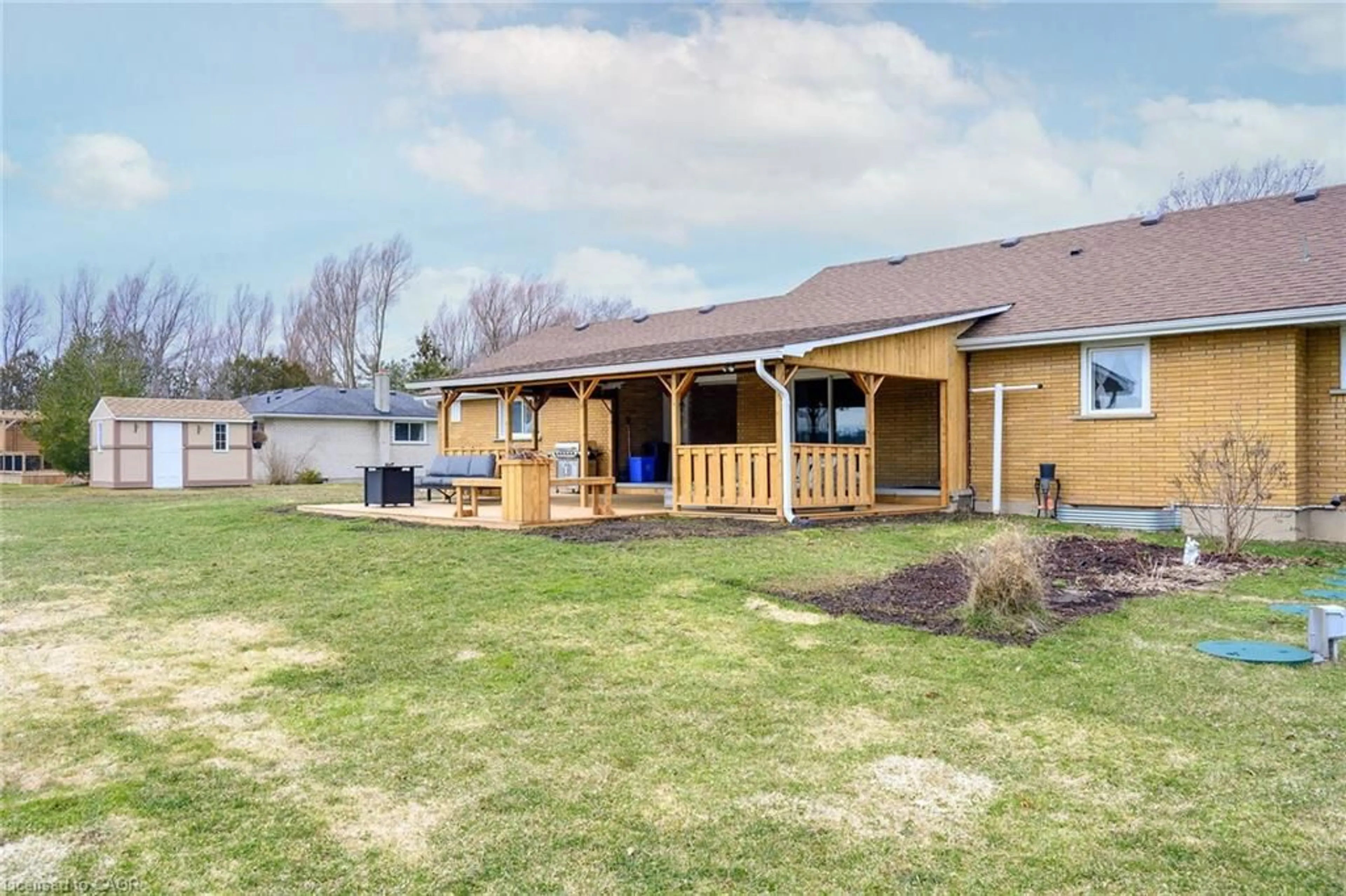 Unknown for 7082 Rainham Rd, Dunnville Ontario N1A 2W8