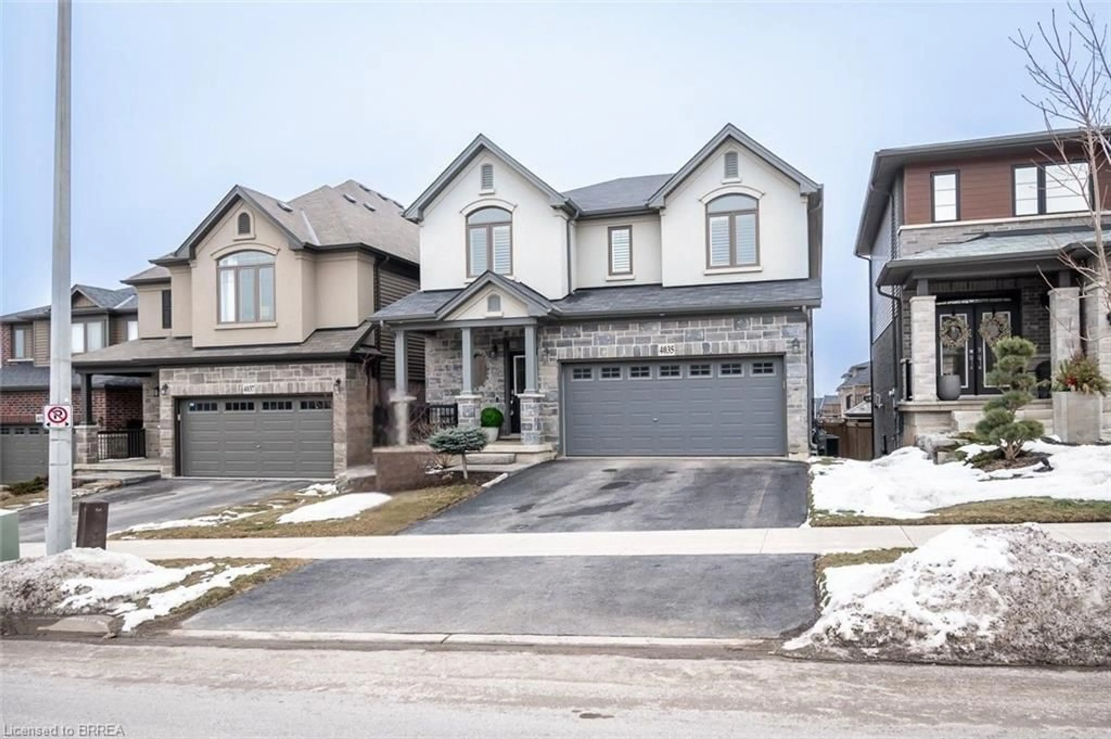 Home with brick exterior material, street for 4035 Stadelbauer Dr, Beamsville Ontario L3J 0S5