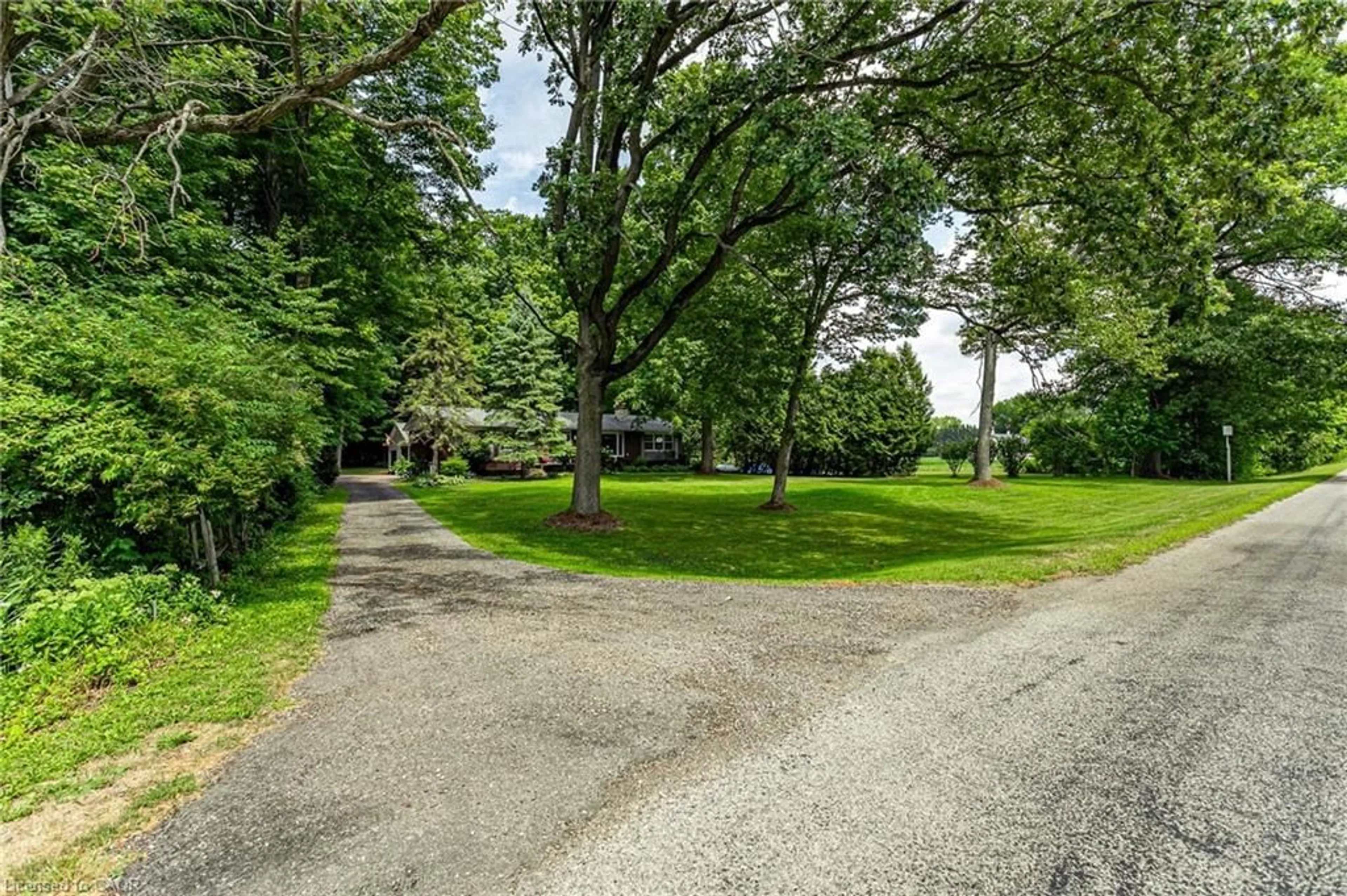 A pic from outside/outdoor area/front of a property/back of a property/a pic from drone, street for 587 Windham 13 Rd, Nixon Ontario N4B 2W5