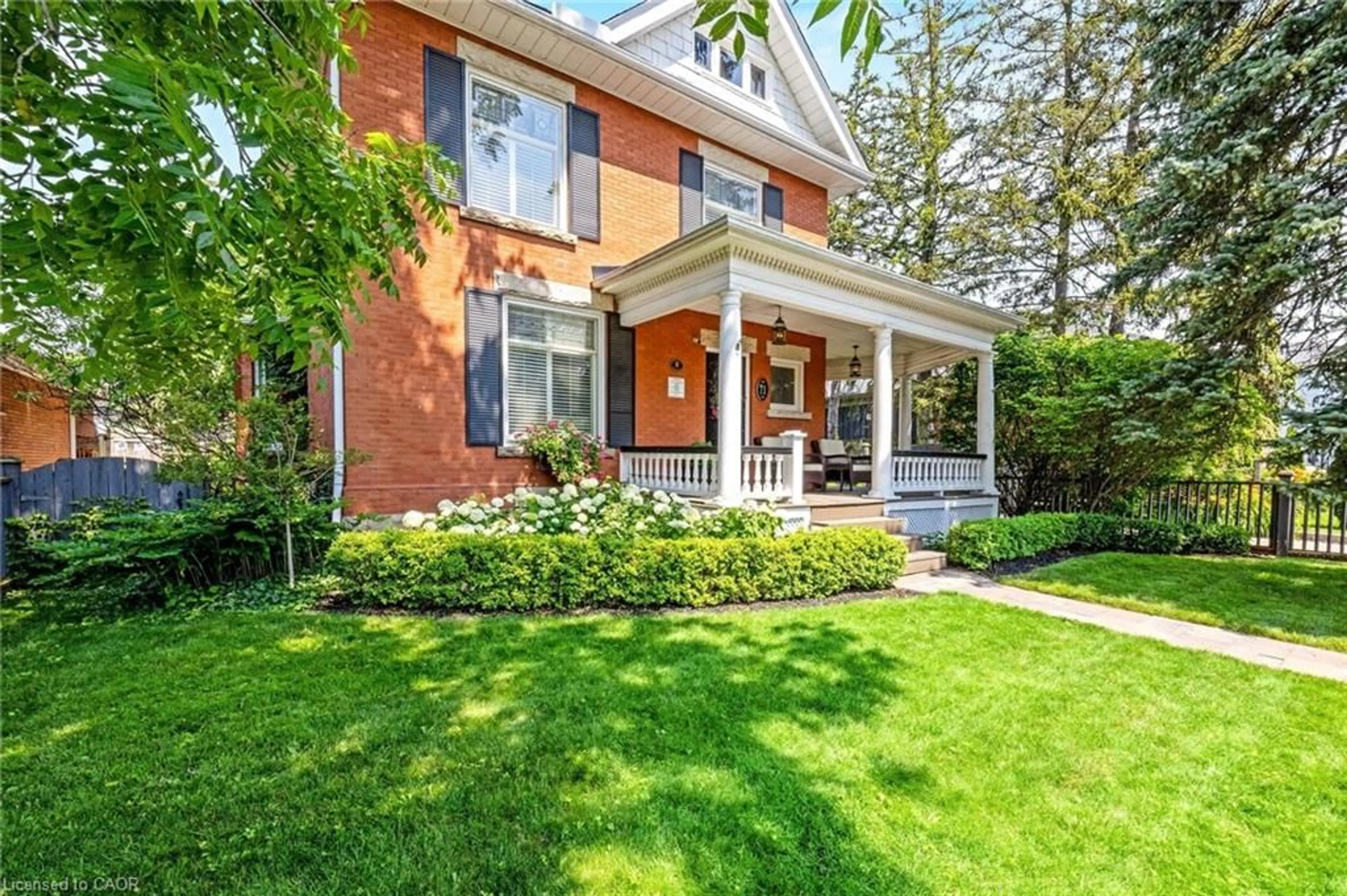 Home with brick exterior material, street for 71 Mill St, Milton Ontario L9T 1R8