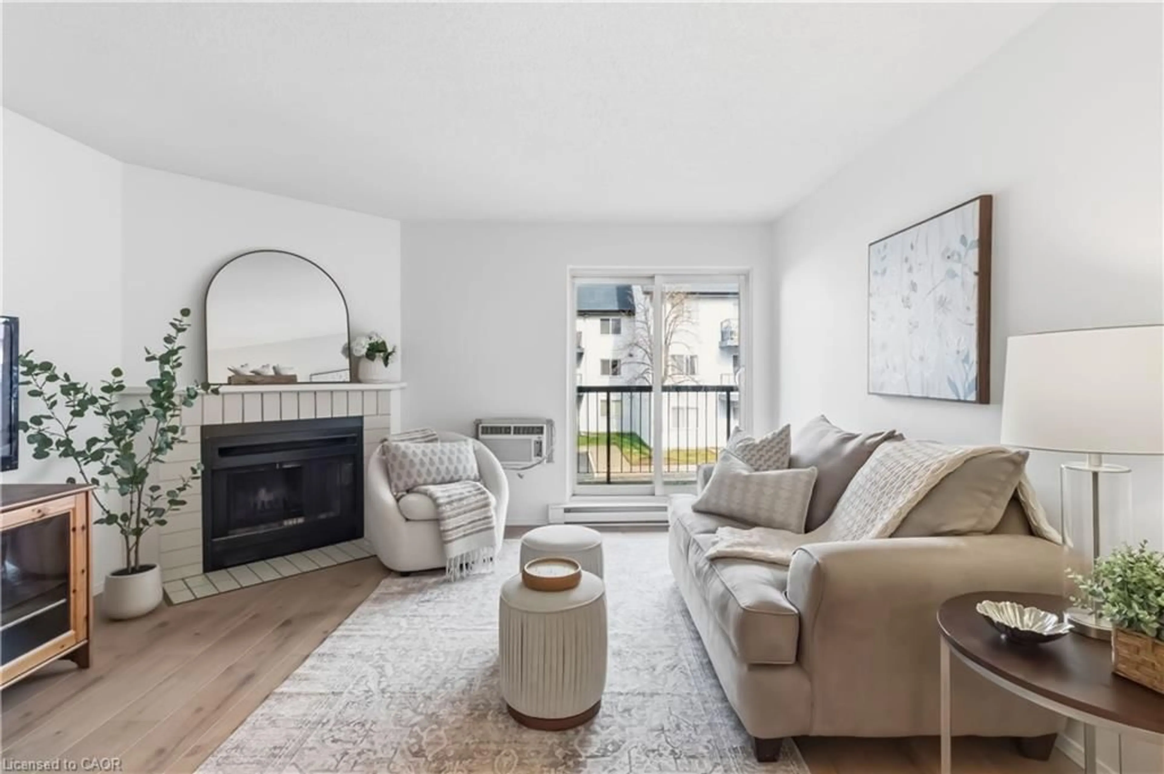 Living room with furniture, unknown for 1450 Glen Abbey Gate #921, Oakville Ontario L6M 2V7