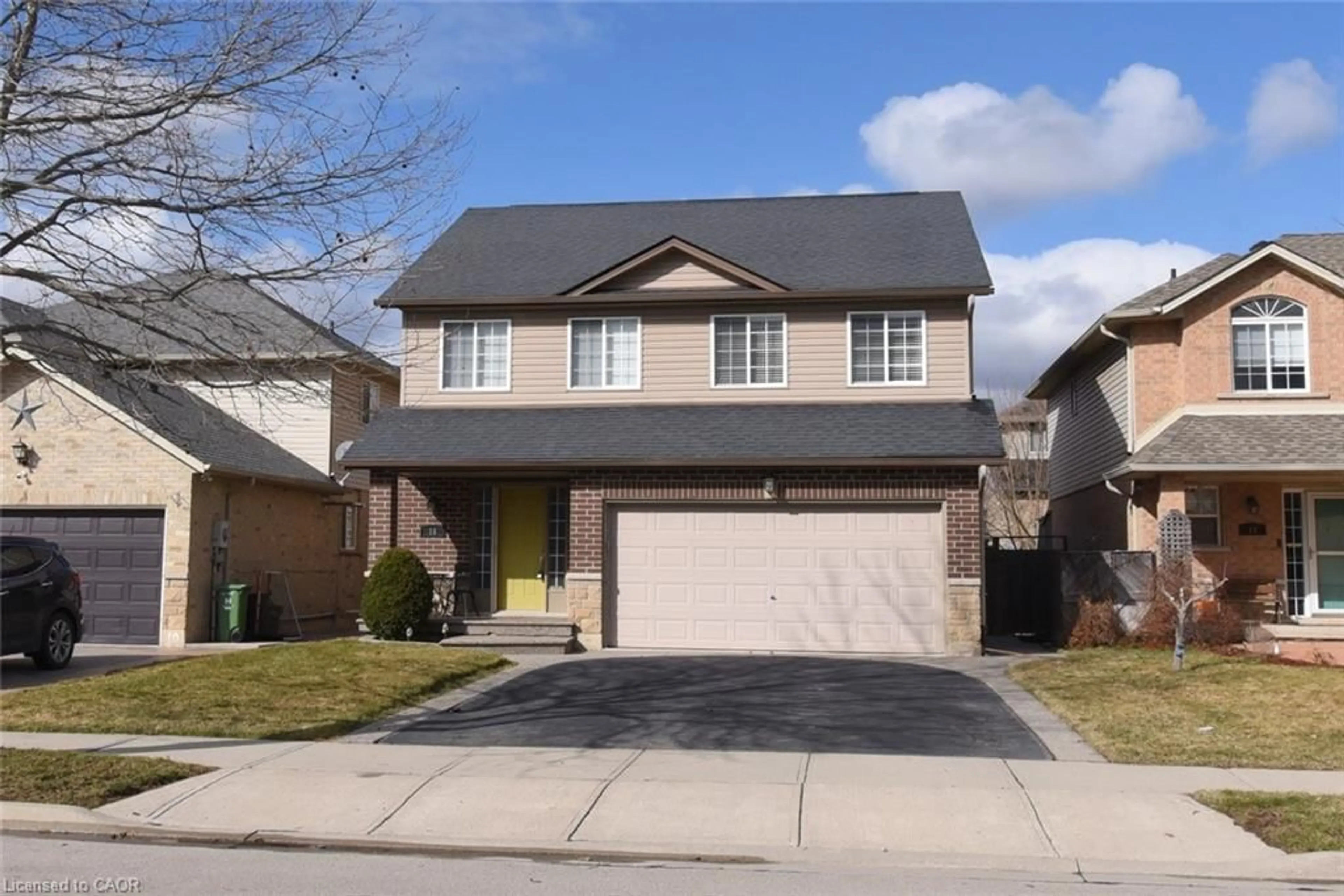 Home with vinyl exterior material, street for 16 Midanbury Way, Mount Hope Ontario L0R 1W0