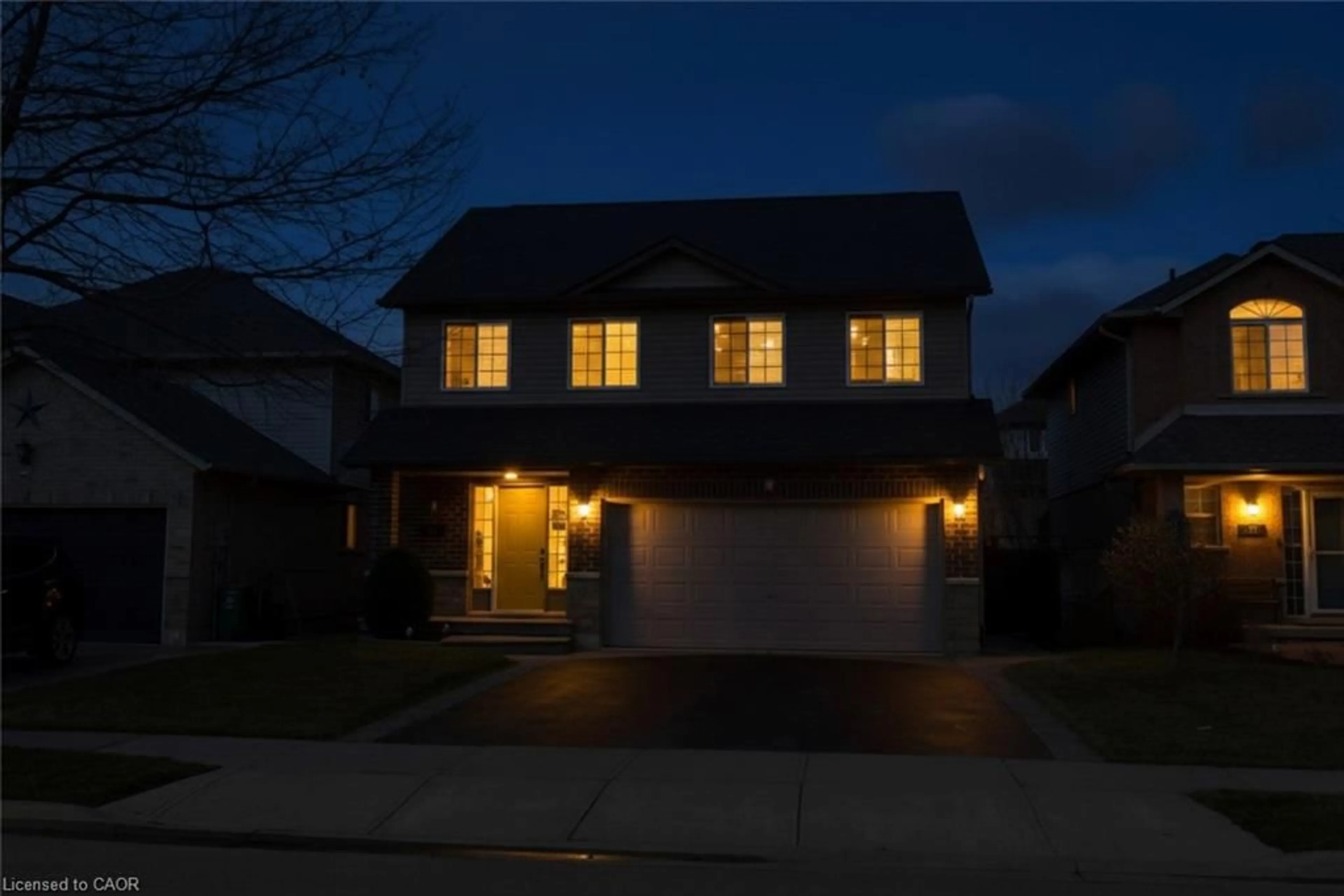 Blurry image for 16 Midanbury Way, Mount Hope Ontario L0R 1W0