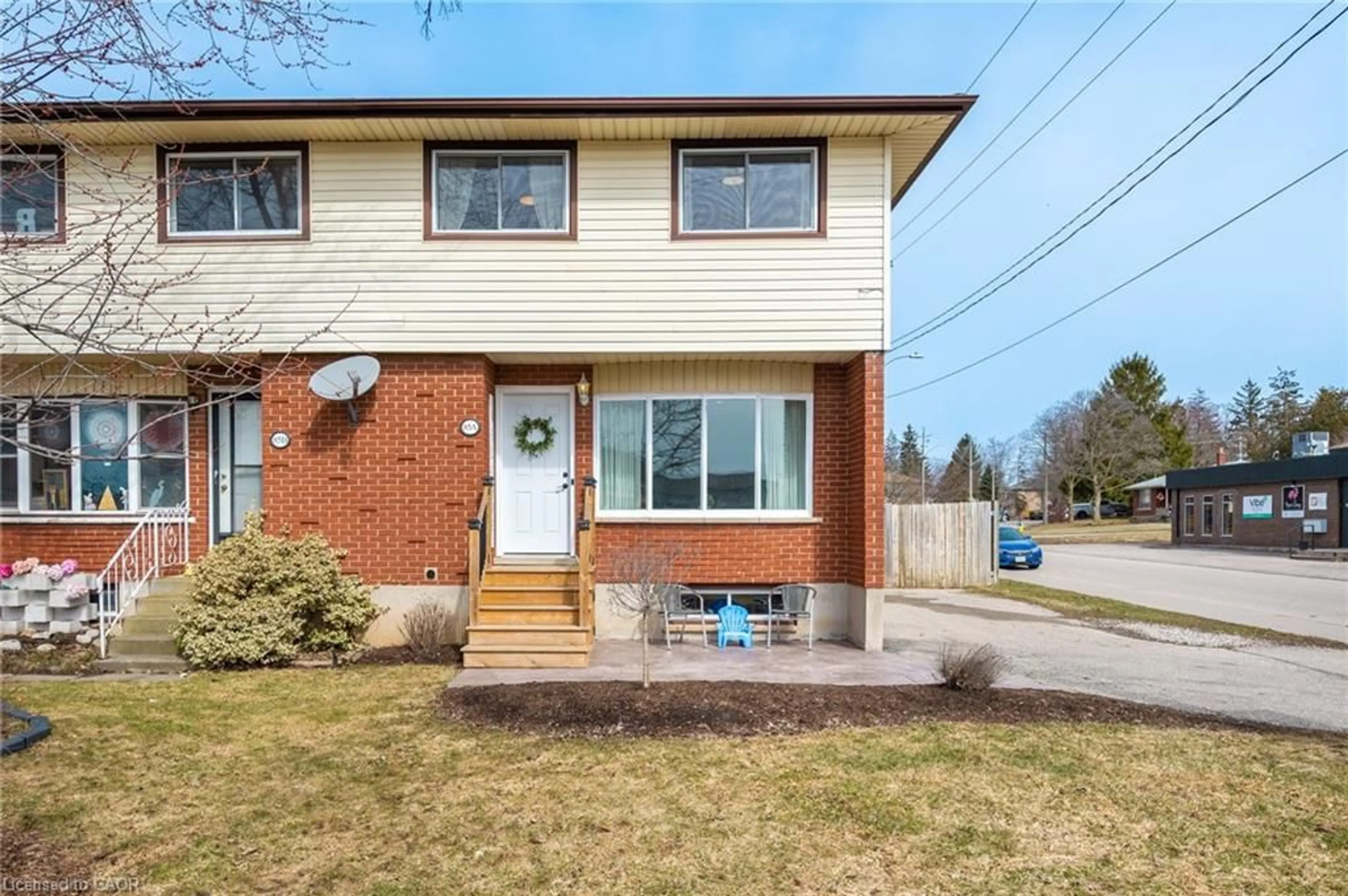 Home with brick exterior material, street for 85 Hincks St #A, New Hamburg Ontario N3A 2B1