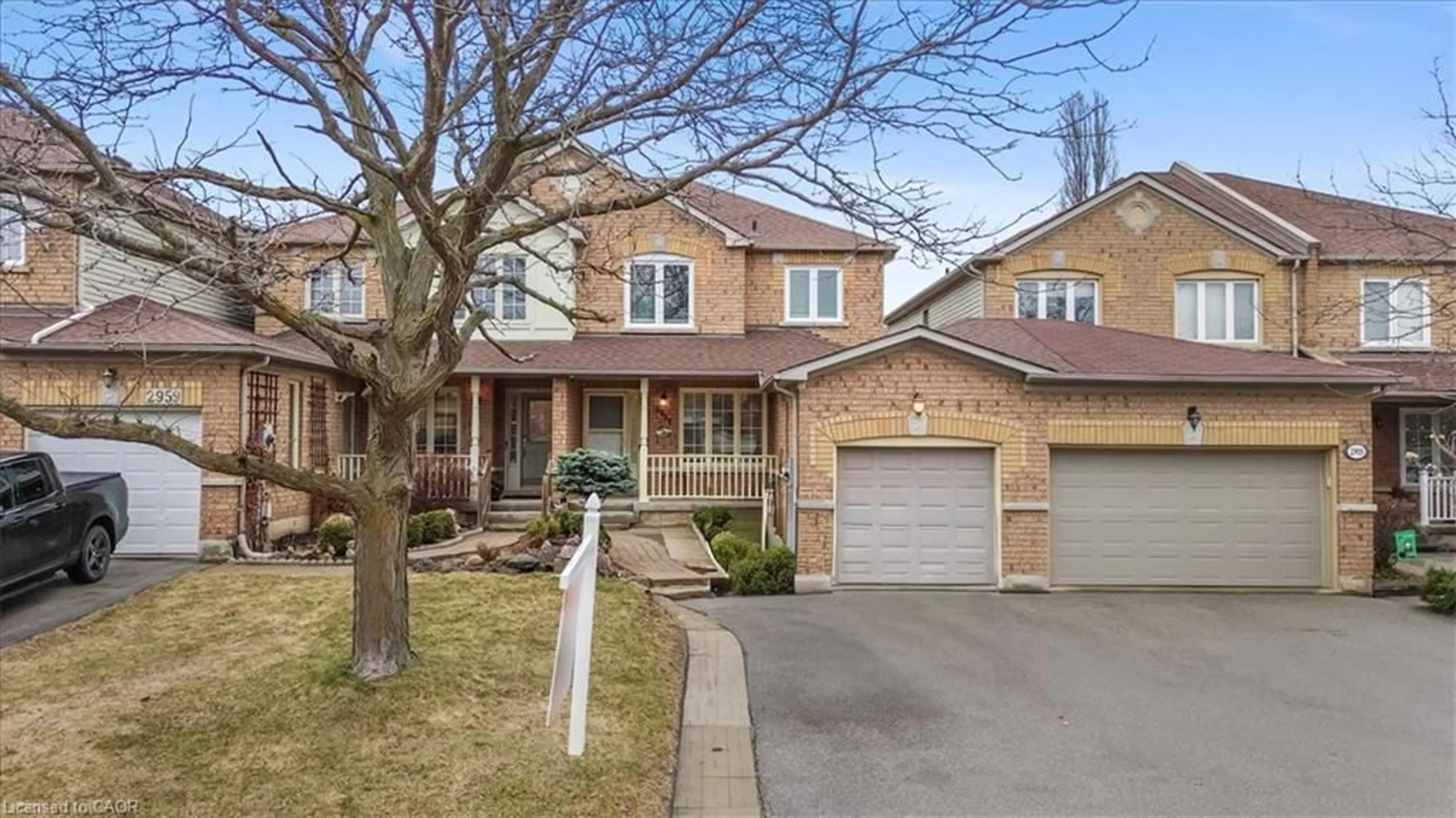 Home with brick exterior material, street for 2957 Jackson Dr, Burlington Ontario L7M 4K6