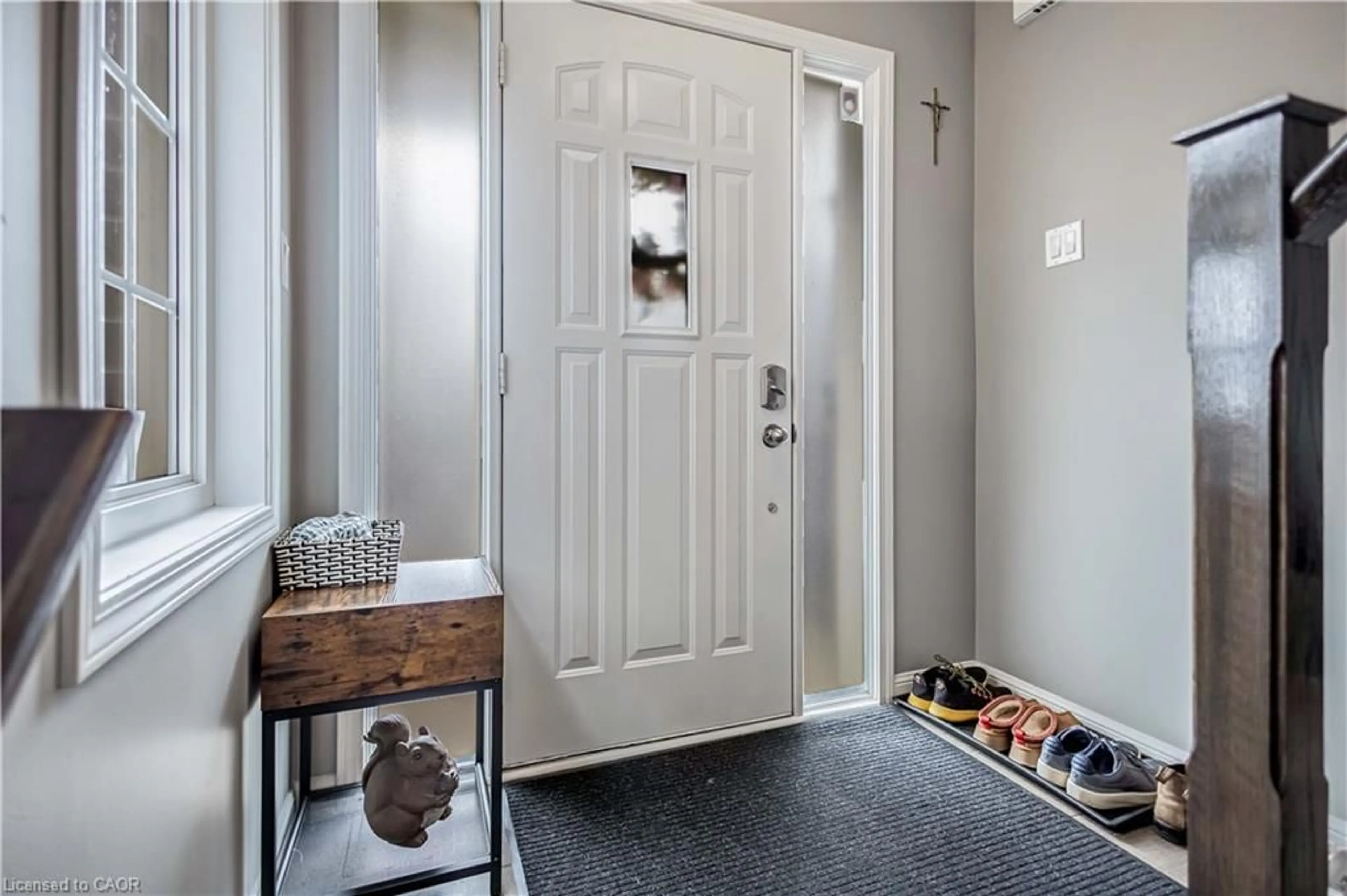 Indoor entryway for 23 Hepworth Cres, Ancaster Ontario L9K 0C4