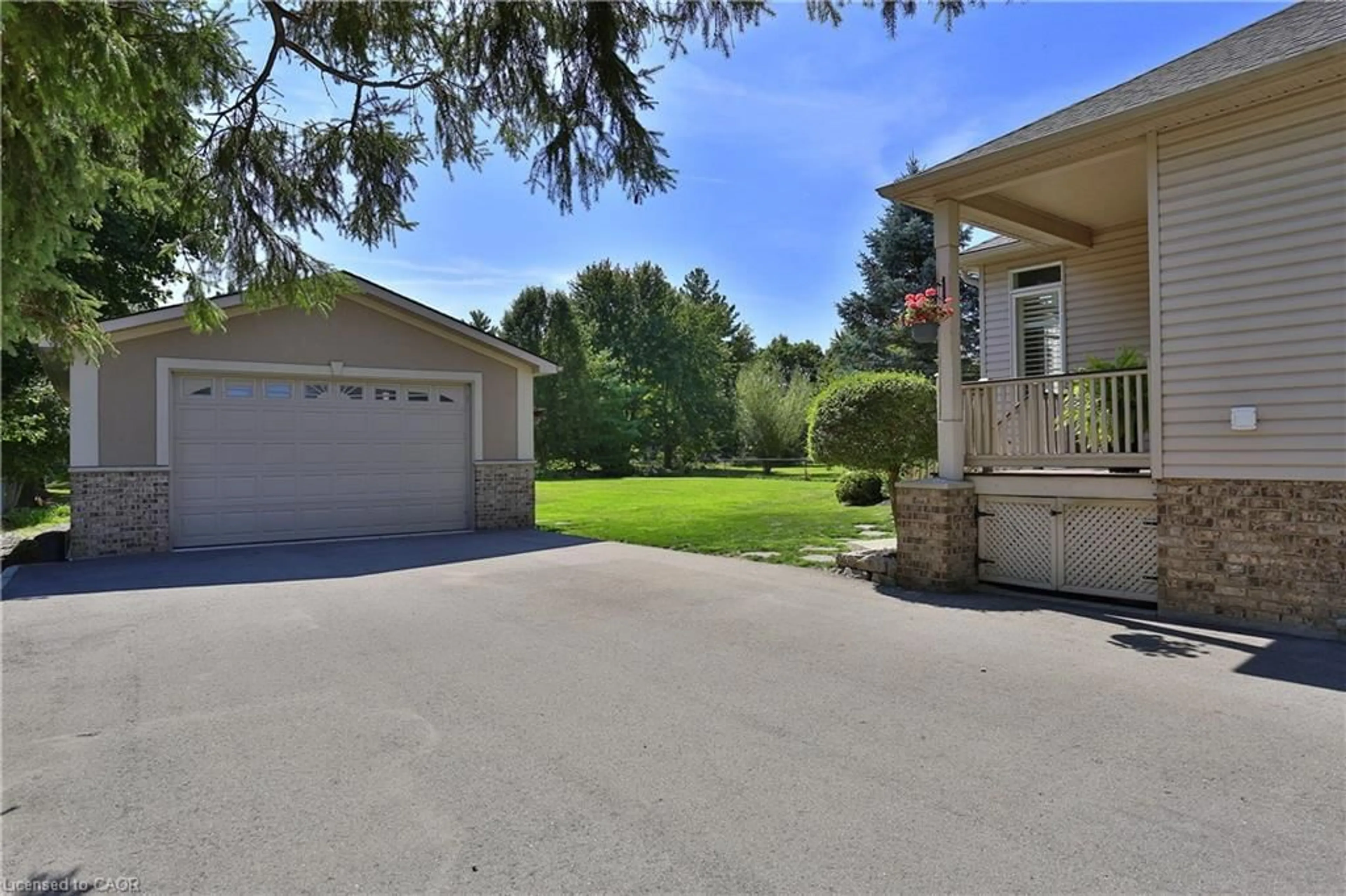 A pic from outside/outdoor area/front of a property/back of a property/a pic from drone, street for 538 Glen Morris Rd, Glen Morris Ontario N0B 1W0