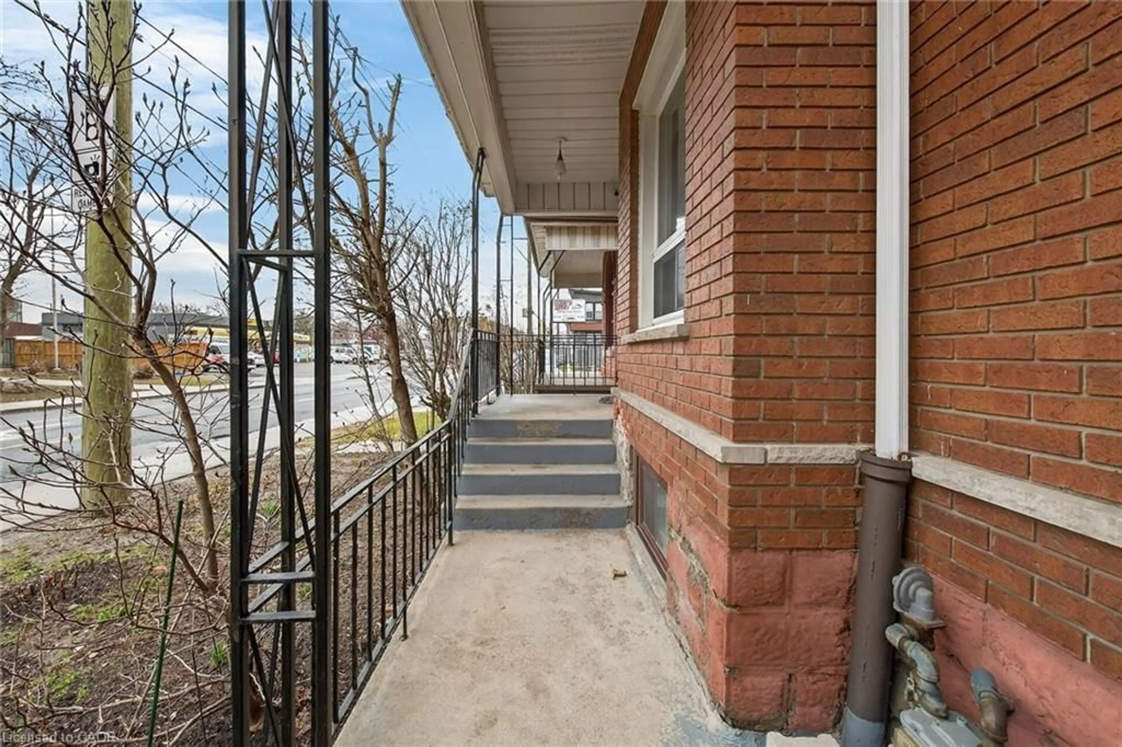 Unknown for 96 Wentworth St, Hamilton Ontario L8L 5V4