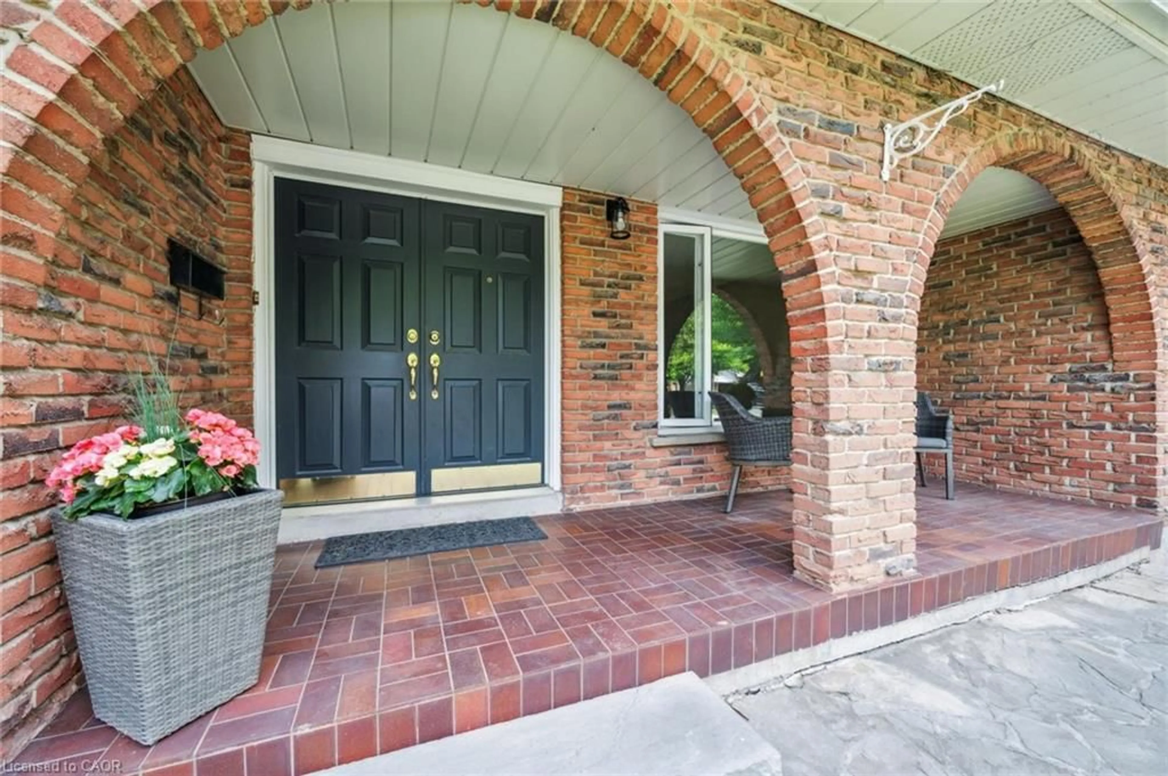Home with brick exterior material, street for 2525 Woburn Cres, Oakville Ontario L6L 5E8